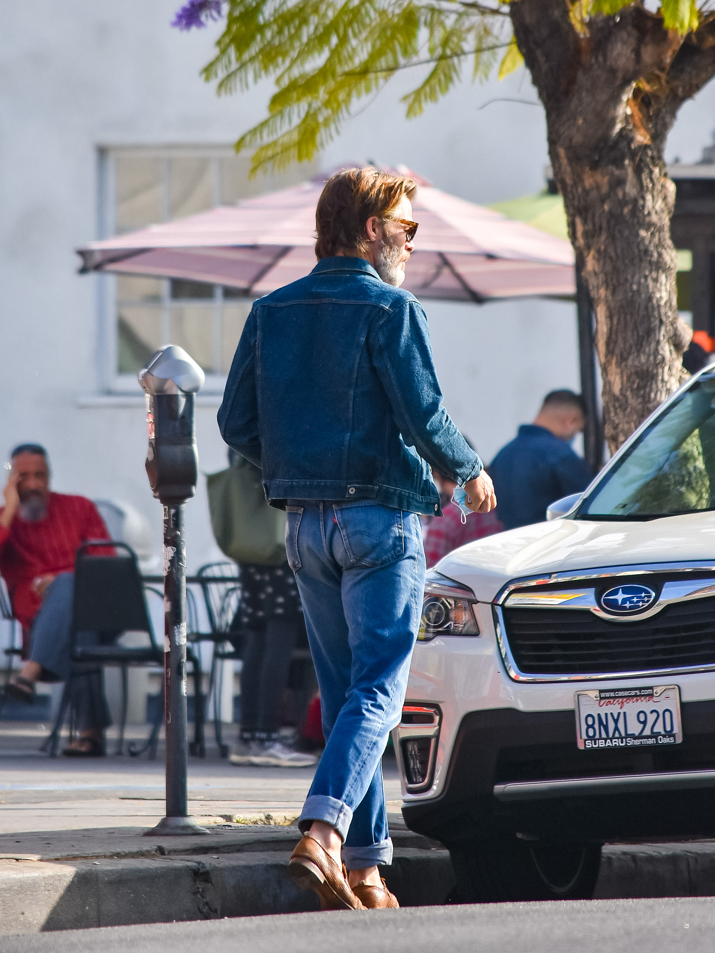 Chris Pine repéré le 20 novembre 2021 à Los Angeles, en Californie. | Source : Getty Images