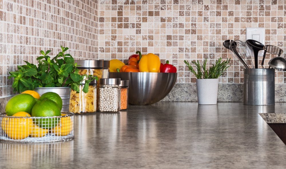 Comptoir de cuisine propre | Source / Shutterstock