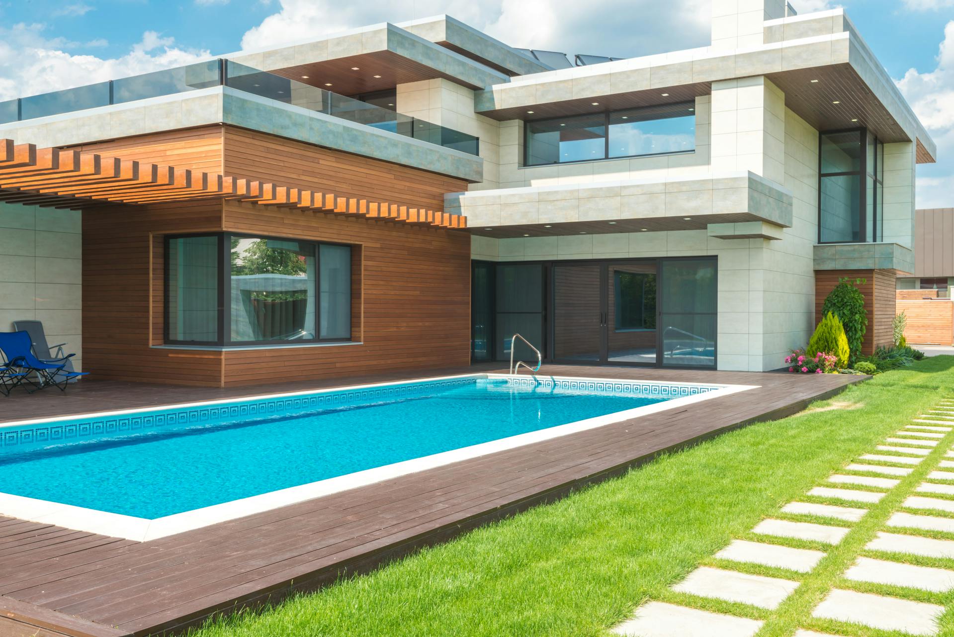 Une maison avec une piscine | Source : Pexels