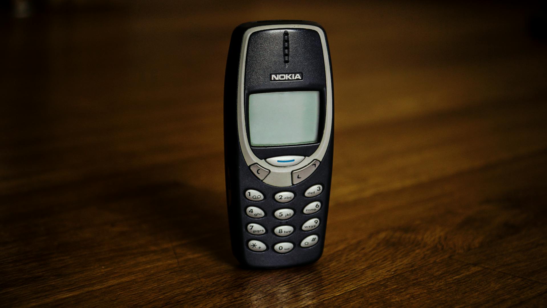 Un vieux téléphone | Source : Pexels