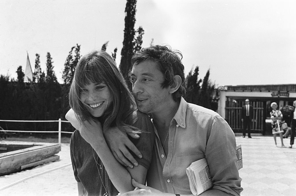  Jane Birkin et Serge Gainsbourg sur un circuit de karting en 1970. | Photo : Getty Images