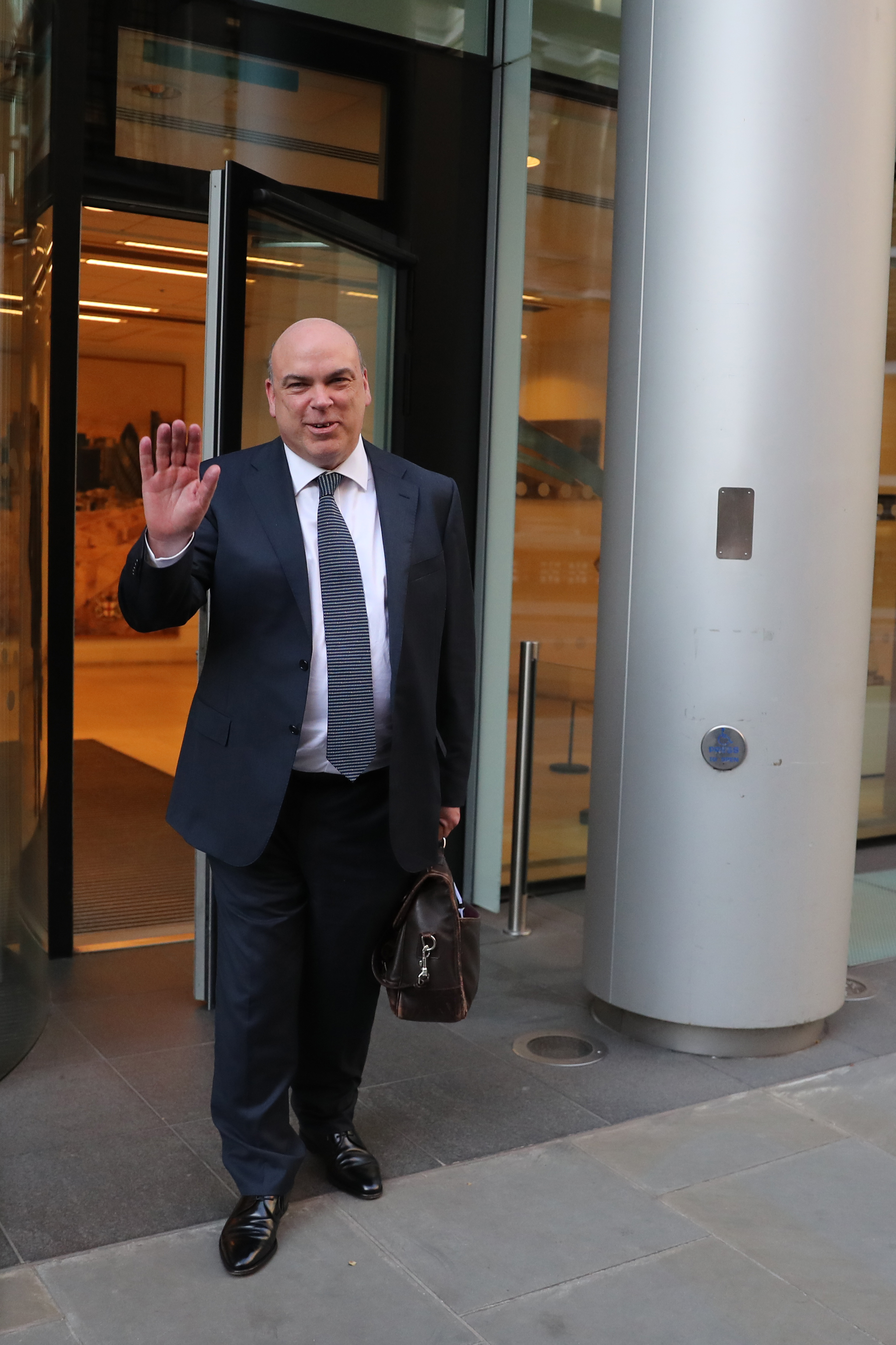 Mike Lynch quittant le Rolls Building, le lundi 25 mars 2019, à Londres, en Angleterre. | Source : Getty Images