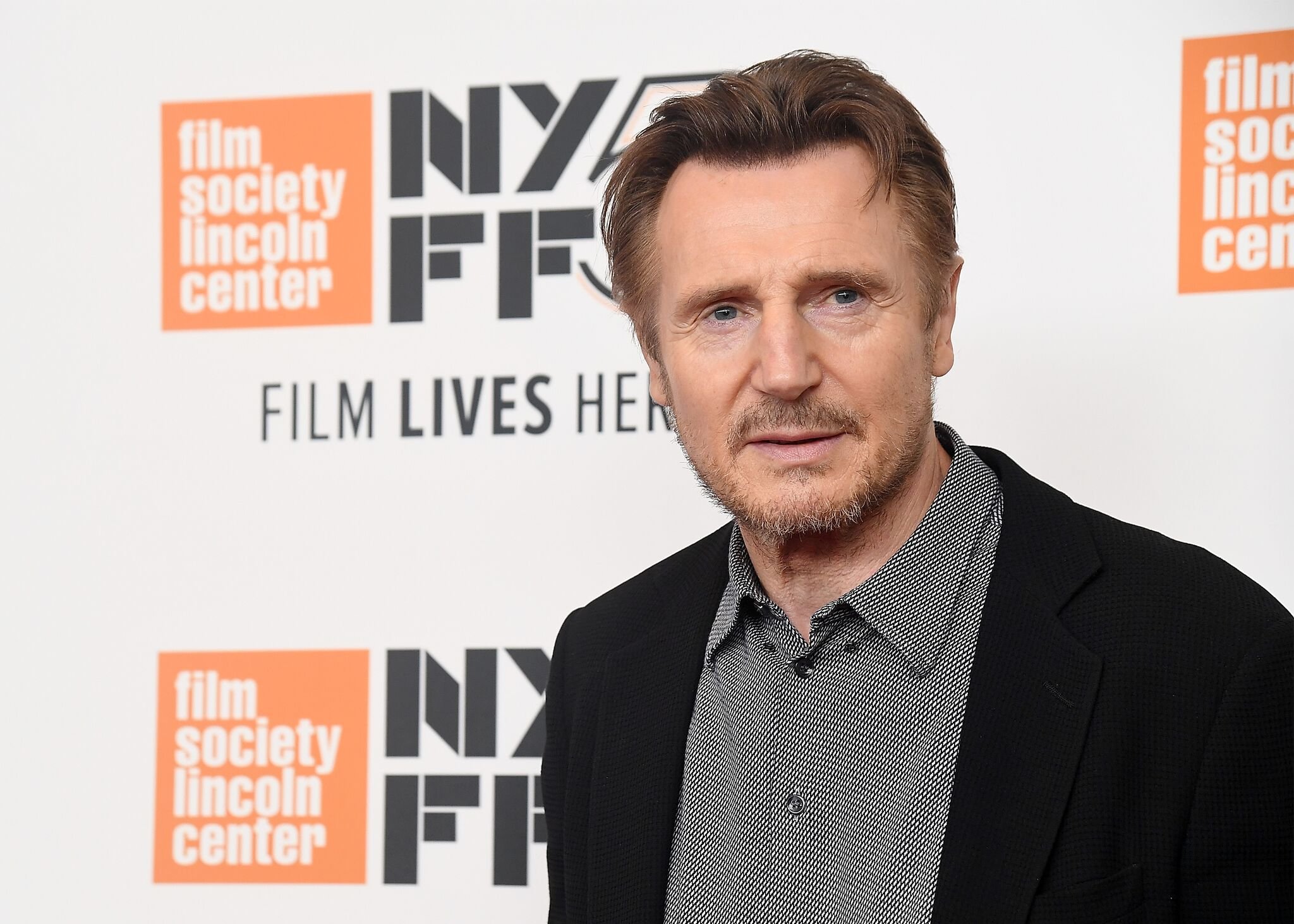 Liam Neeson assiste a la projection de "The Ballad of Buster Scruggs" | Getty Images