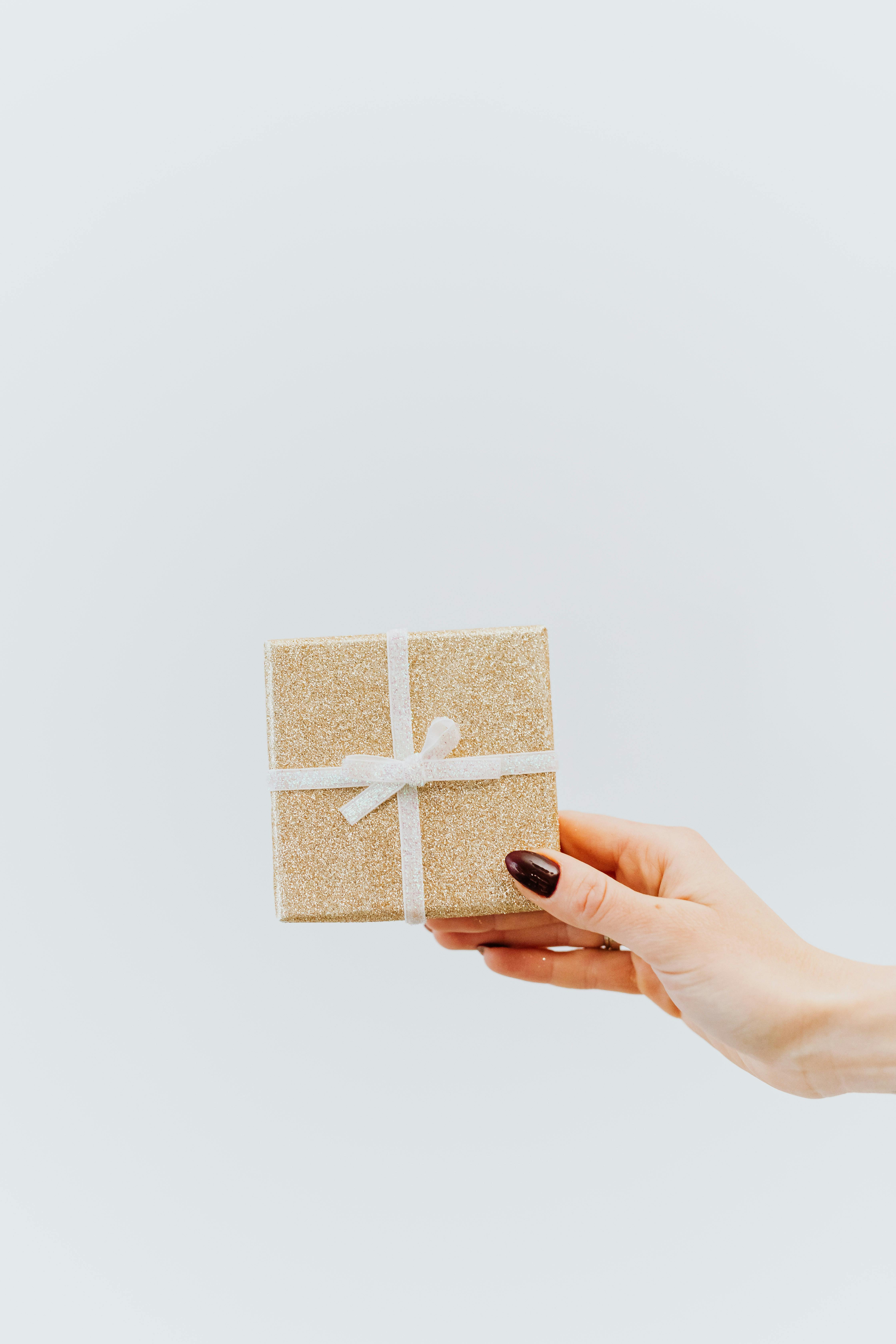 Une petite boîte à cadeaux | Source : Pexels