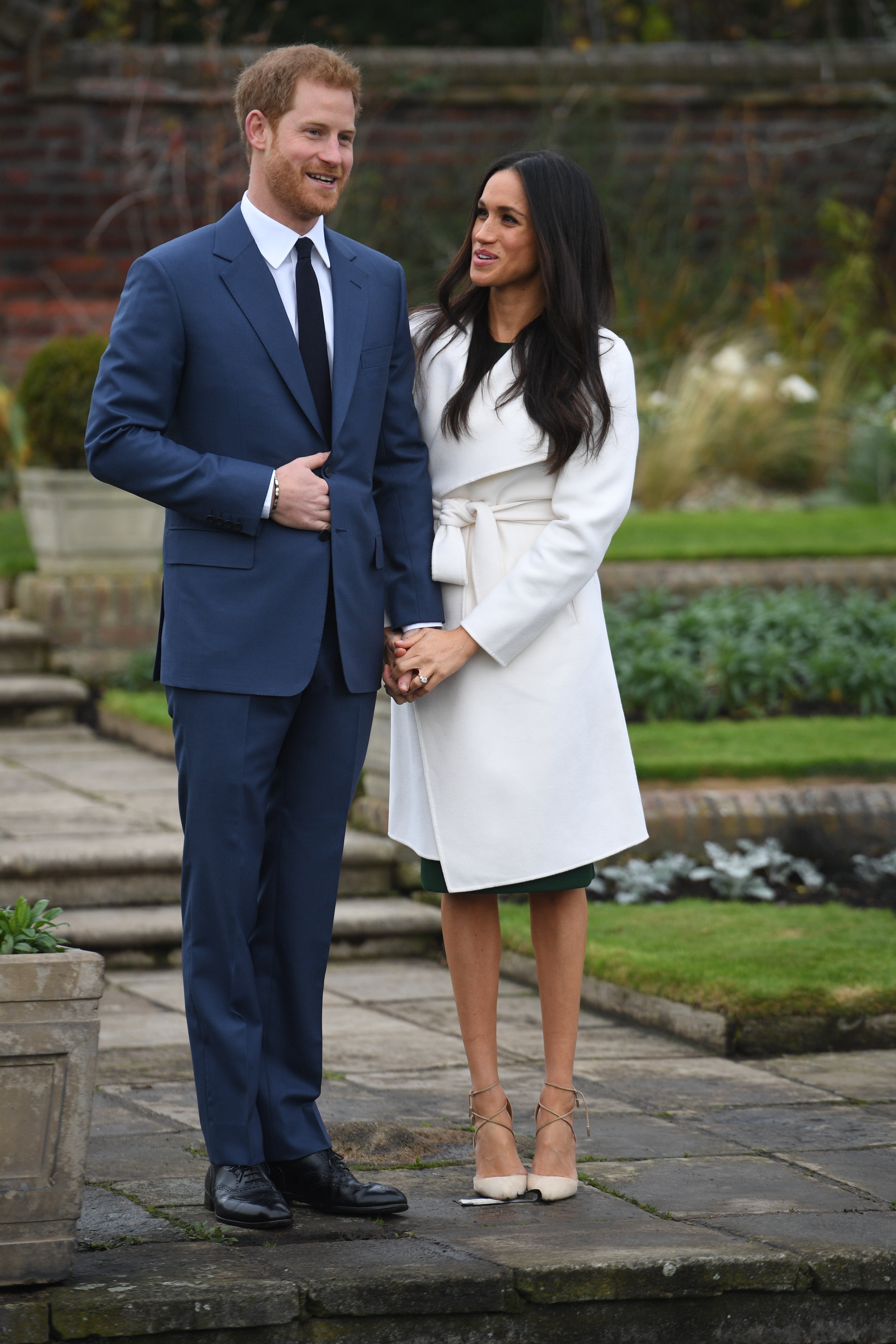 Le prince Harry et Meghan Markle assistent à un photocall dans les Sunken Gardens, le 27 novembre 2017, à Londres, en Angleterre. | Source : Getty Images