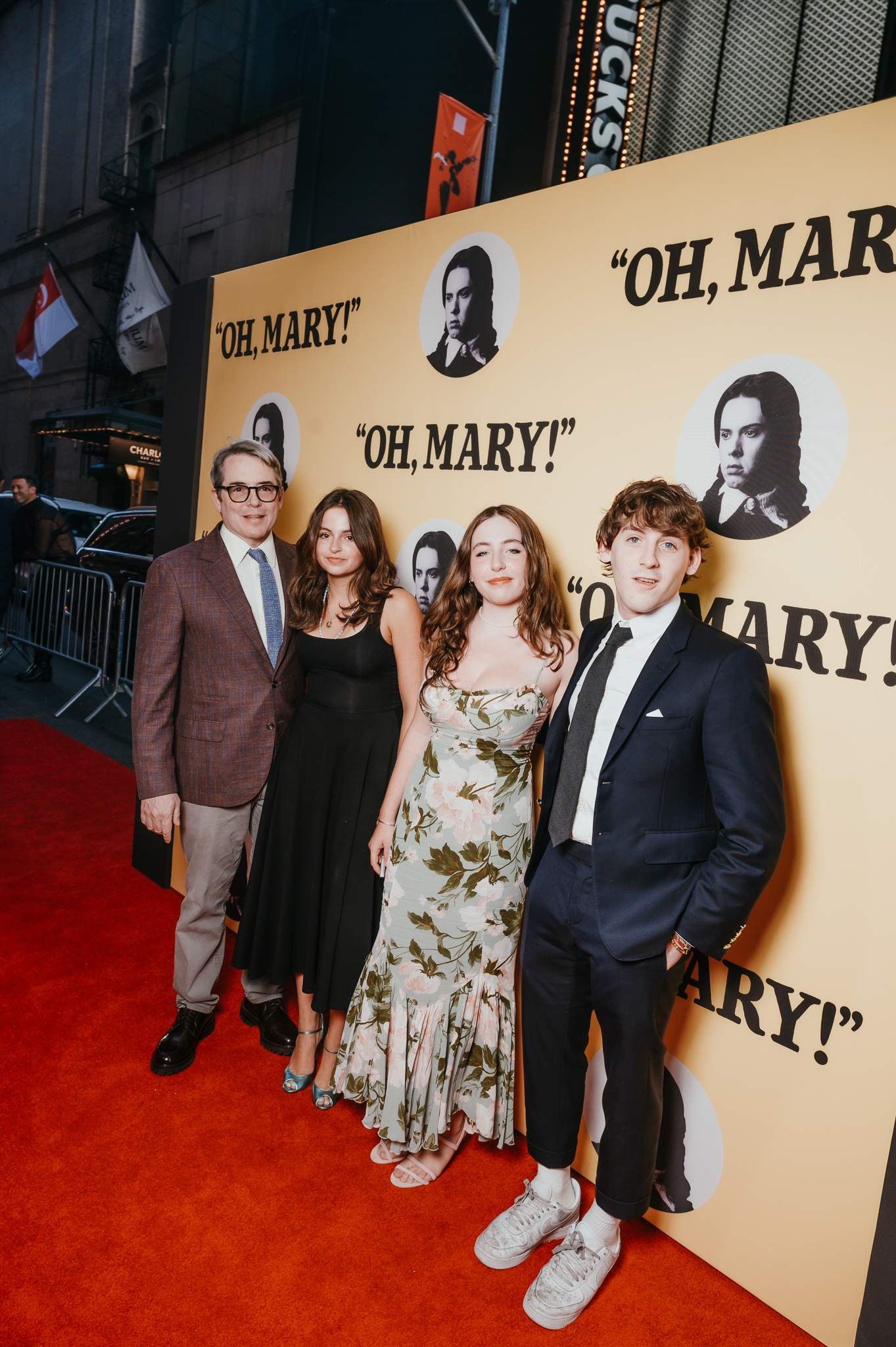 Matthew, Marion, Tabitha et James Broderick assistent à la soirée d'ouverture de "Oh, Mary" à Broadway au Lyceum Theatre à New York, le 11 juillet 2024. | Source : Getty Images