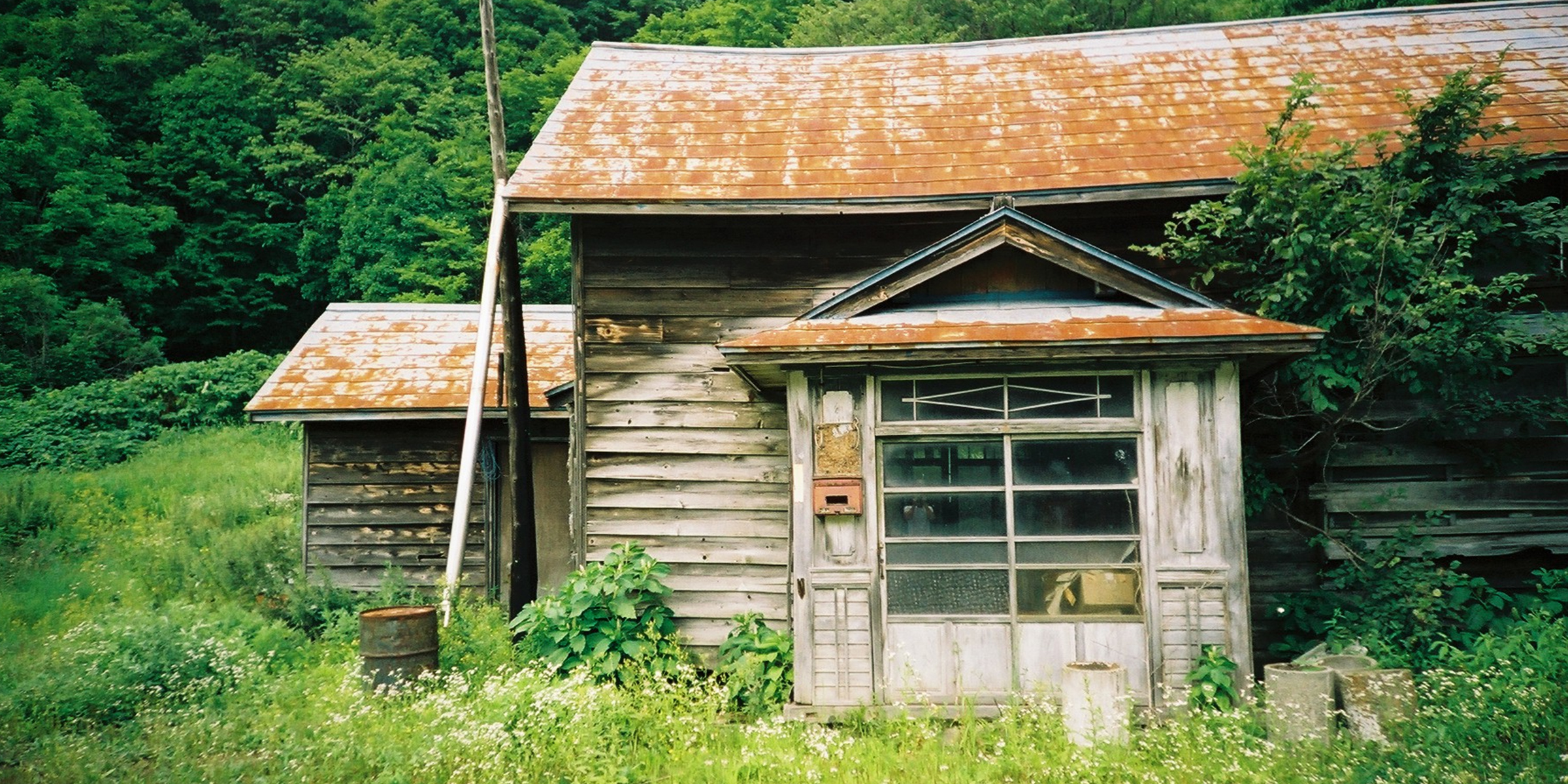 Une vieille maison délabrée | Source : Amomama