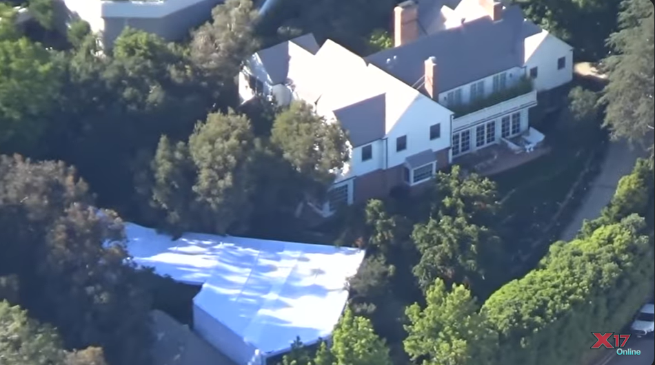 L'ancienne propriété d'Evan Spiegel à Brentwood, en Californie, d'après une vidéo datée du 28 mai 2017 | Source : YouTube/@x17online