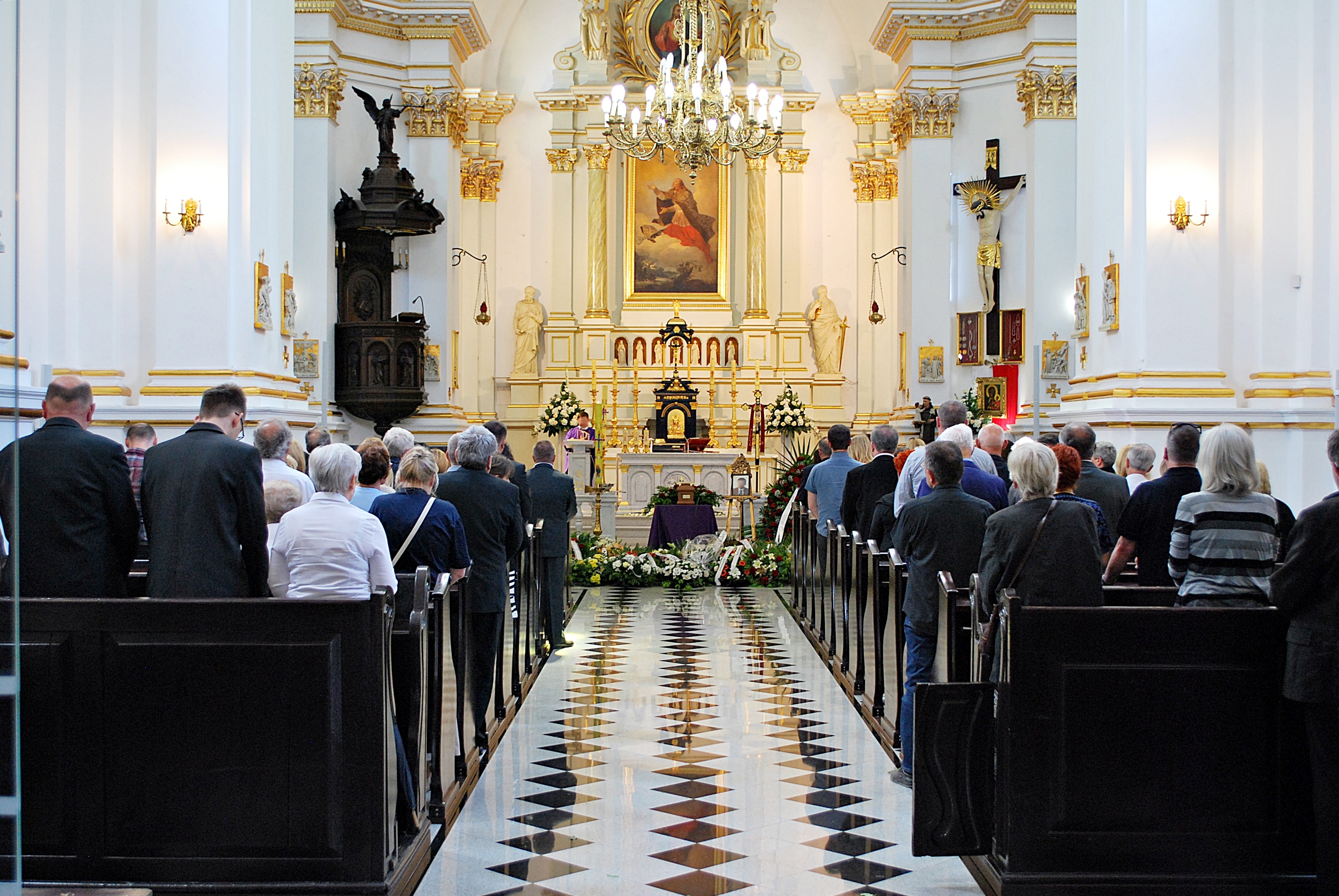 Une cérémonie funéraire | Source : Shutterstock
