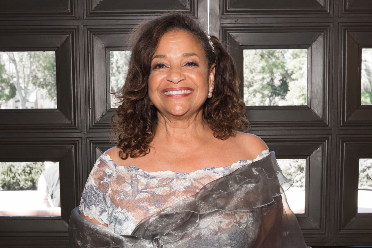 Debbie Allen sur le tapis rouge de la matinée du dimanche de "Turn Me Loose" au Wallis Annenberg Center for the Performing Arts le 15 octobre 2017. | Photo : Getty Images