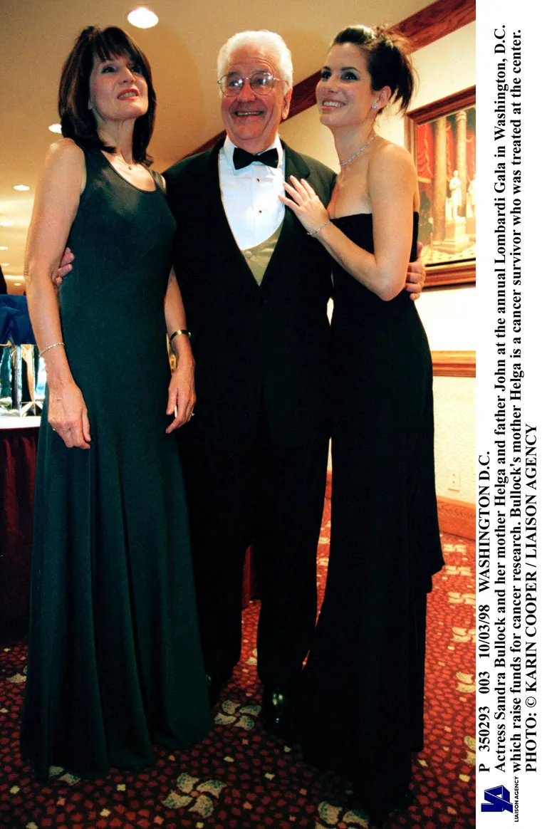 Sandra Bullock, sa mère Helga et son père John au gala annuel du Lombardi à Washington, D.C. | Source : Getty Images