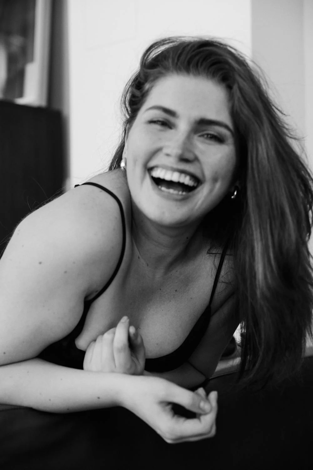 Une femme qui rit | Source : Pexels