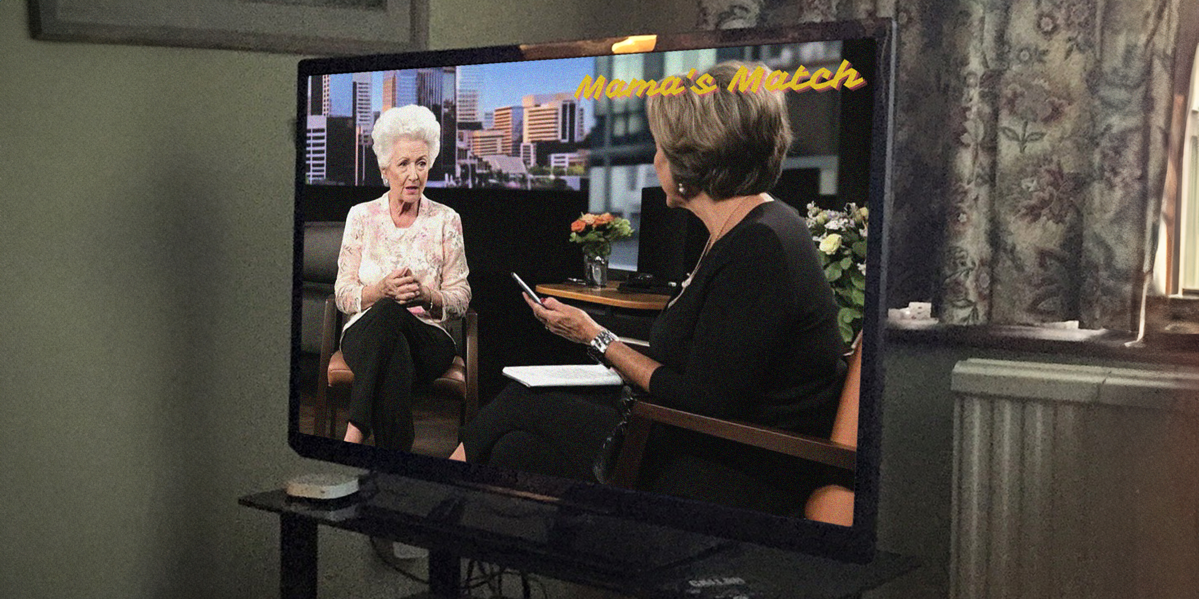 Une femme âgée interviewée lors d'un talk-show | Source : Amomama