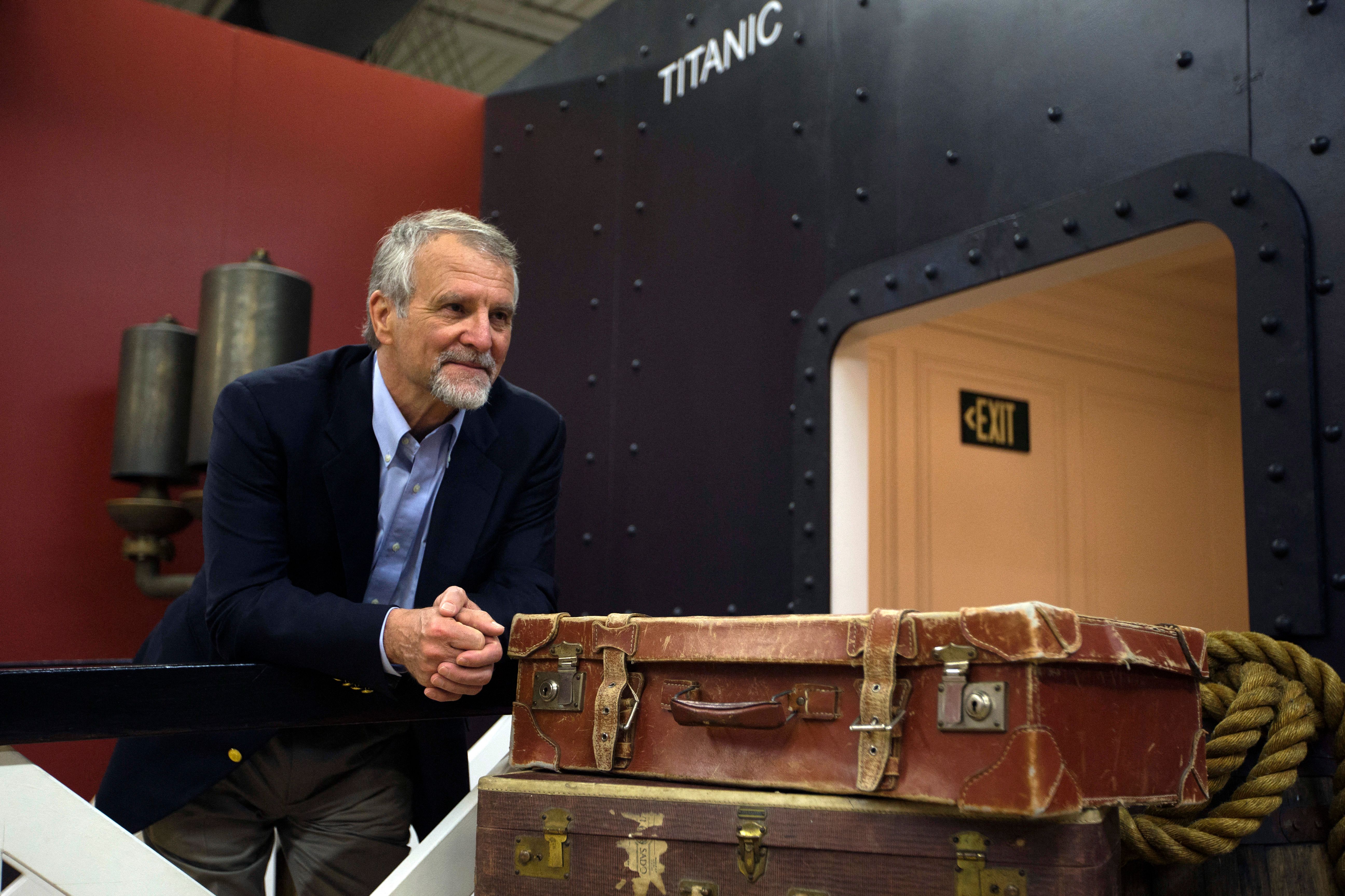 Paul-Henri Nargeolet pose à l'exposition Titanic à Paris en 2013 | Source : Getty Images