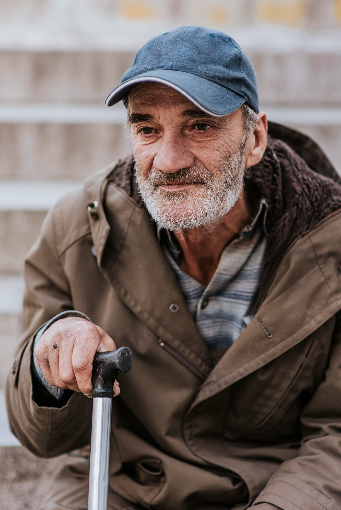 Un homme fragile | Source : Freepik