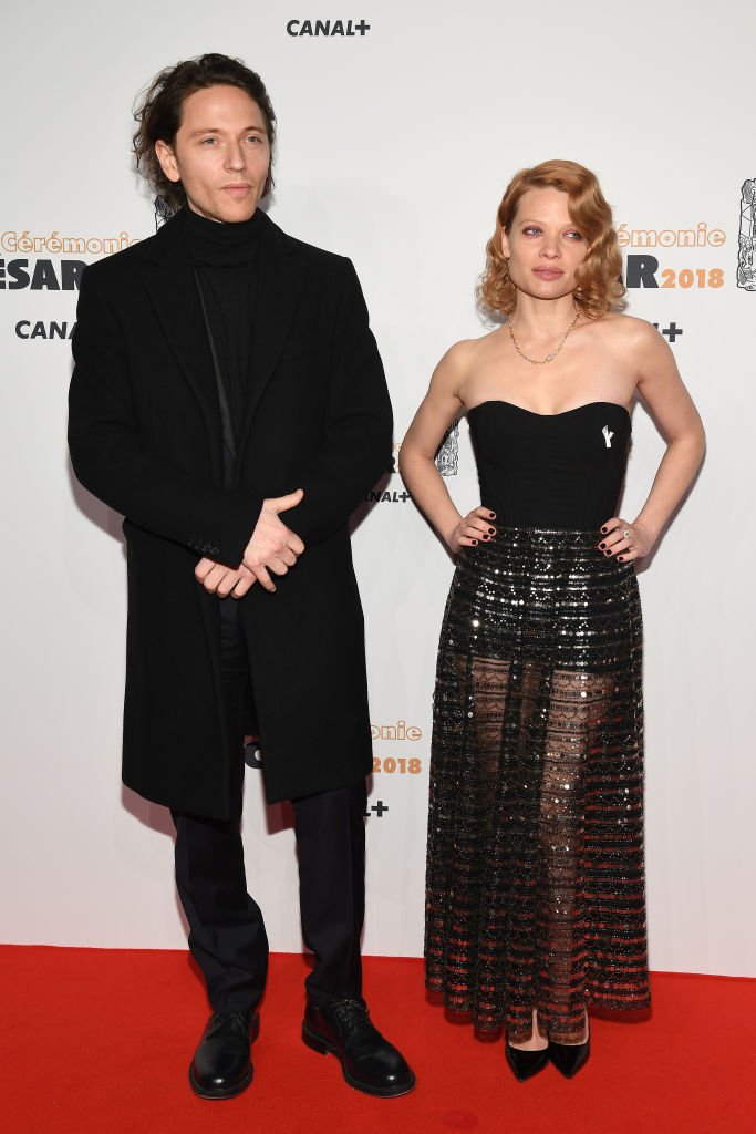 Raphael et Melanie Thierry arrivent aux Cesar Film Awards 2018 à la Salle Pleyel le 2 mars 2018 à Paris, France. | Photo : Getty Images.