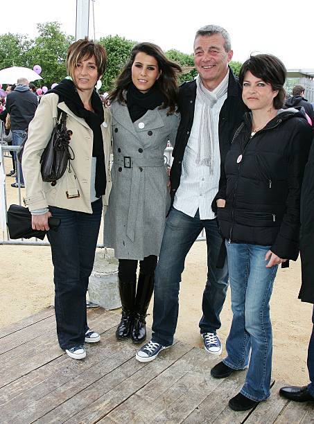 Karine Ferry et les parents de Grégory Lemarchal | Photo : Getty Images