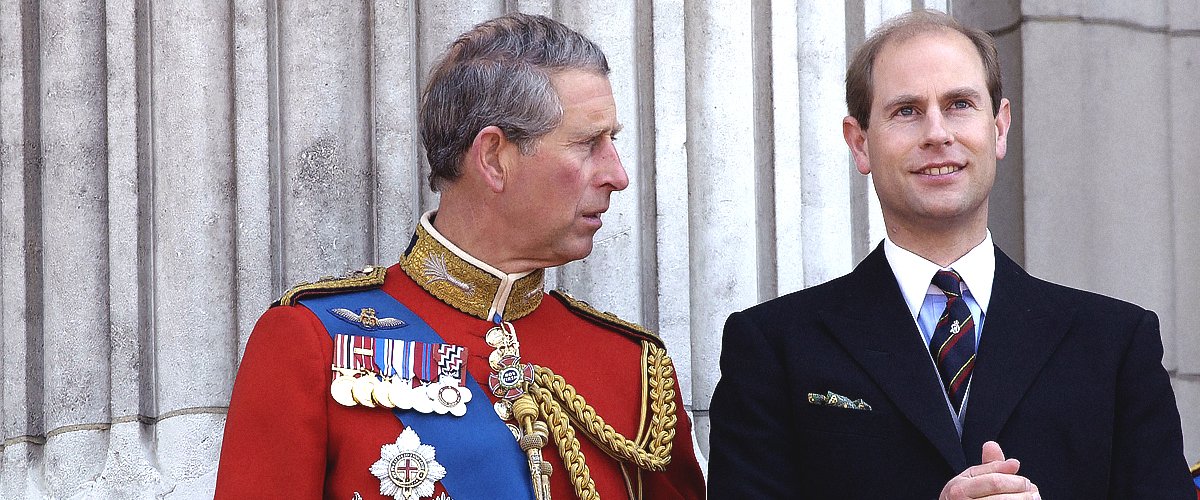 Le Prince Charles et son frère prince Edward. | Photo : Getty Images
