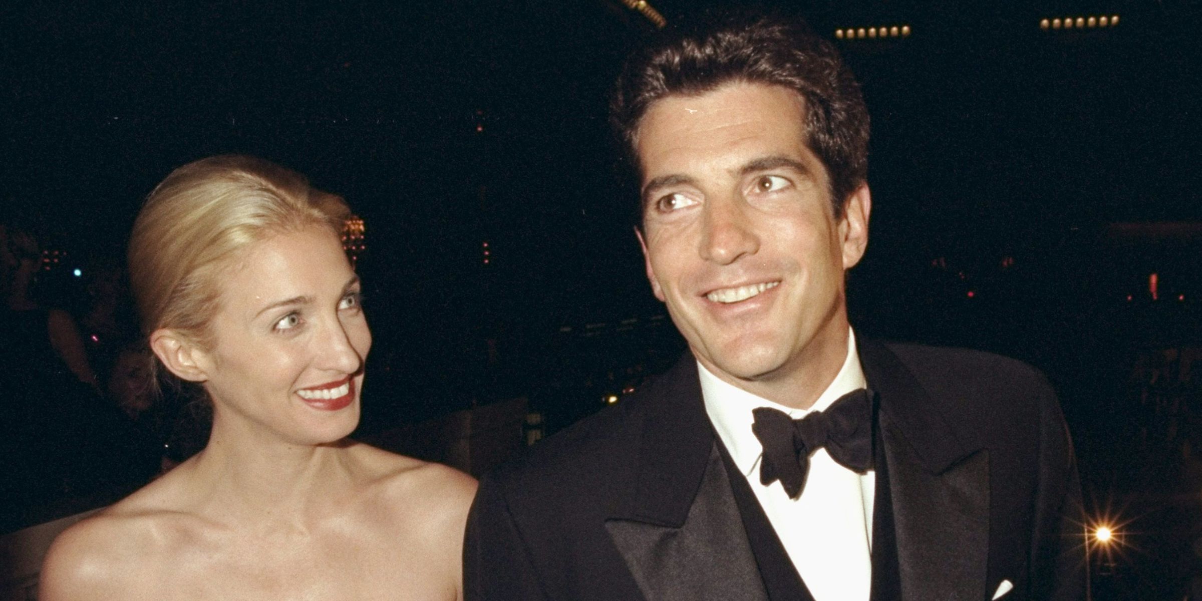 Carolyn Bessette et John F. Kennedy Jr. | Source : Getty Images