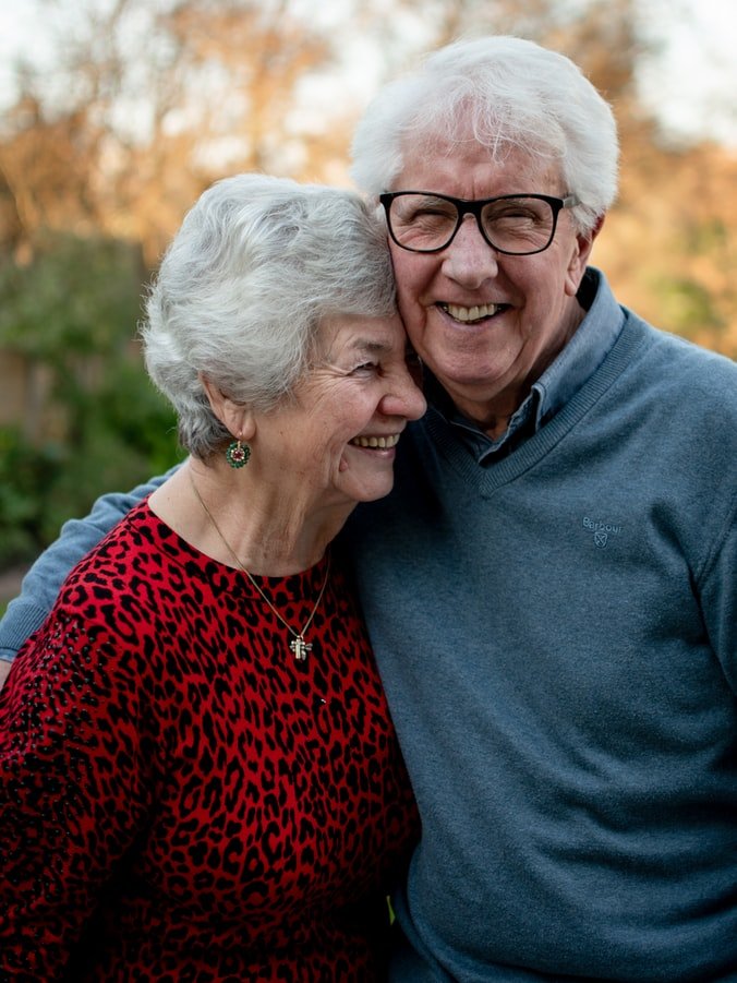 Tony a été heureux en ménage avec Elaine pendant 60 ans | Photo : Unsplash