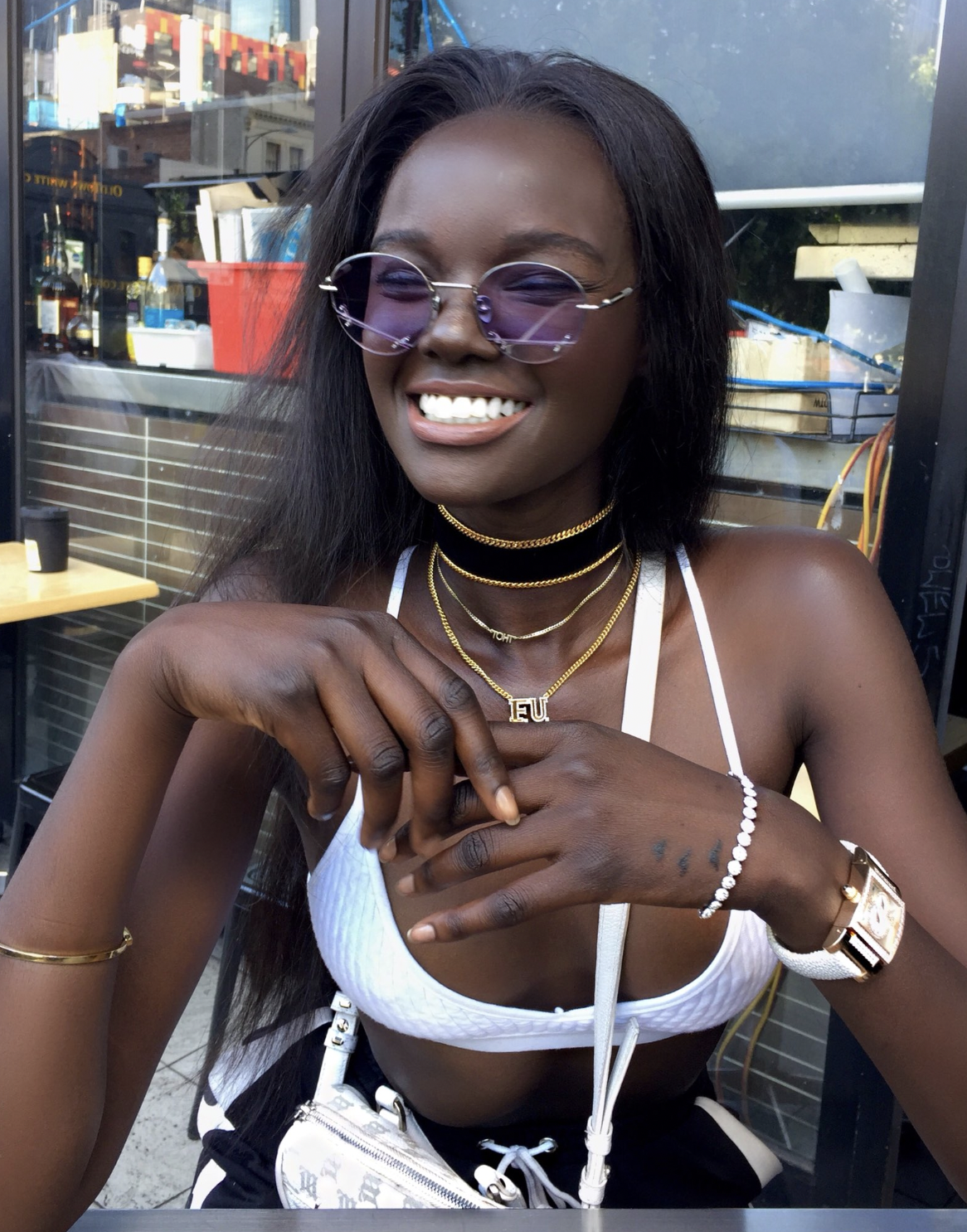 Nyadak "Duckie" Thot souriant dans une photo téléchargée le 26 décembre 2017, à Melbourne, Victoria | Source : X/duckiethot