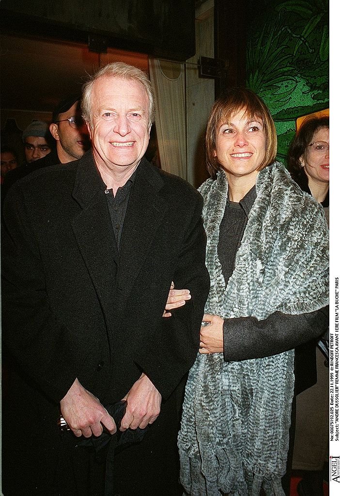 André Dussolier et sa femme Francesca à la première du film La Buche à Paris. | Source : Getty Images