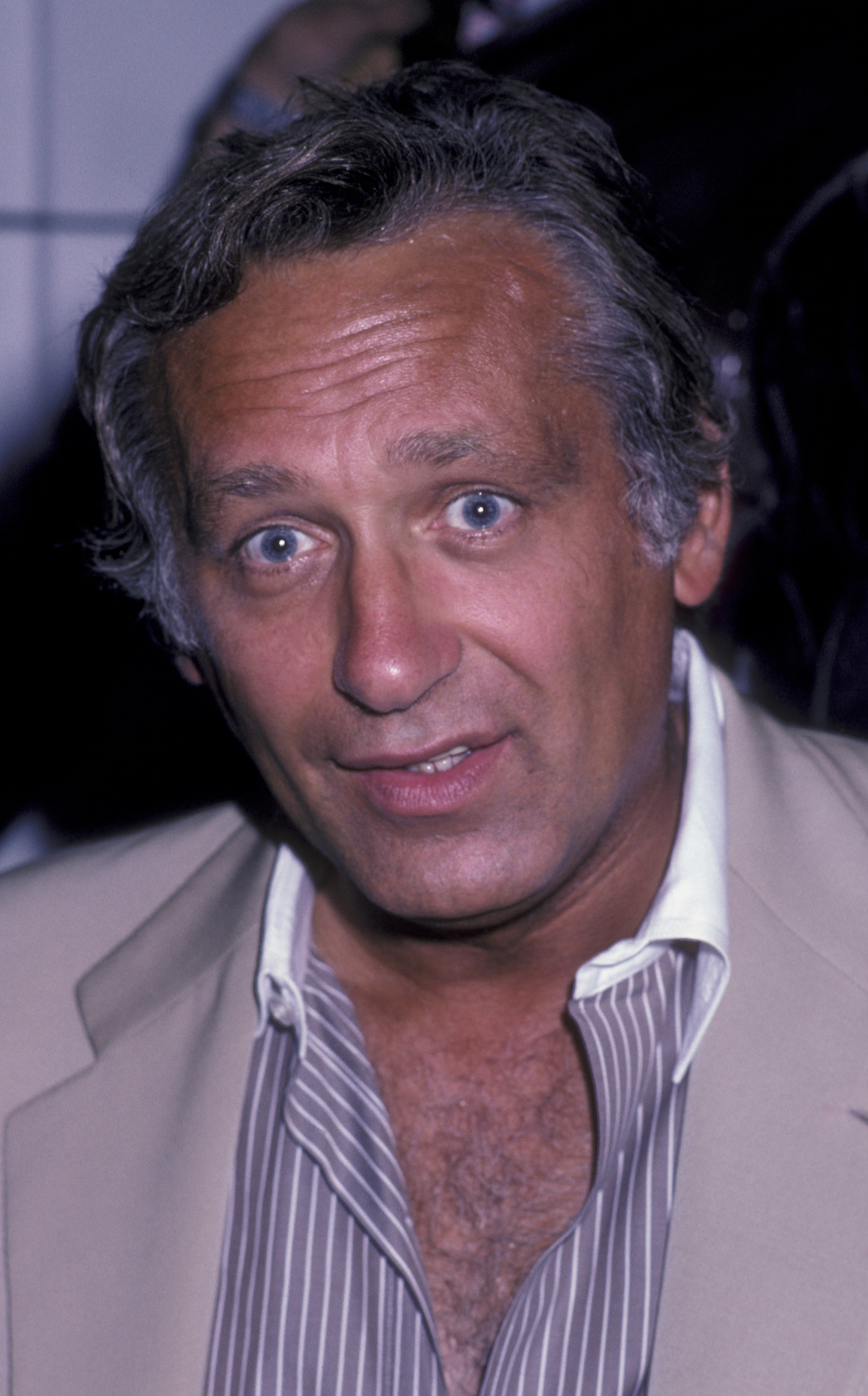 Carmine Caridi assiste à la soirée Jackie Mason le 14 septembre 1981, à l'Improv à West Hollywood, Californie | Source : Getty Images