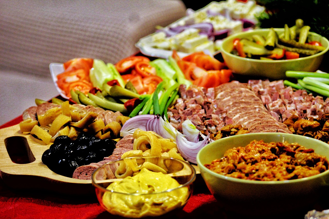 Une mise en scène de repas élaborée | Source : Pixabay
