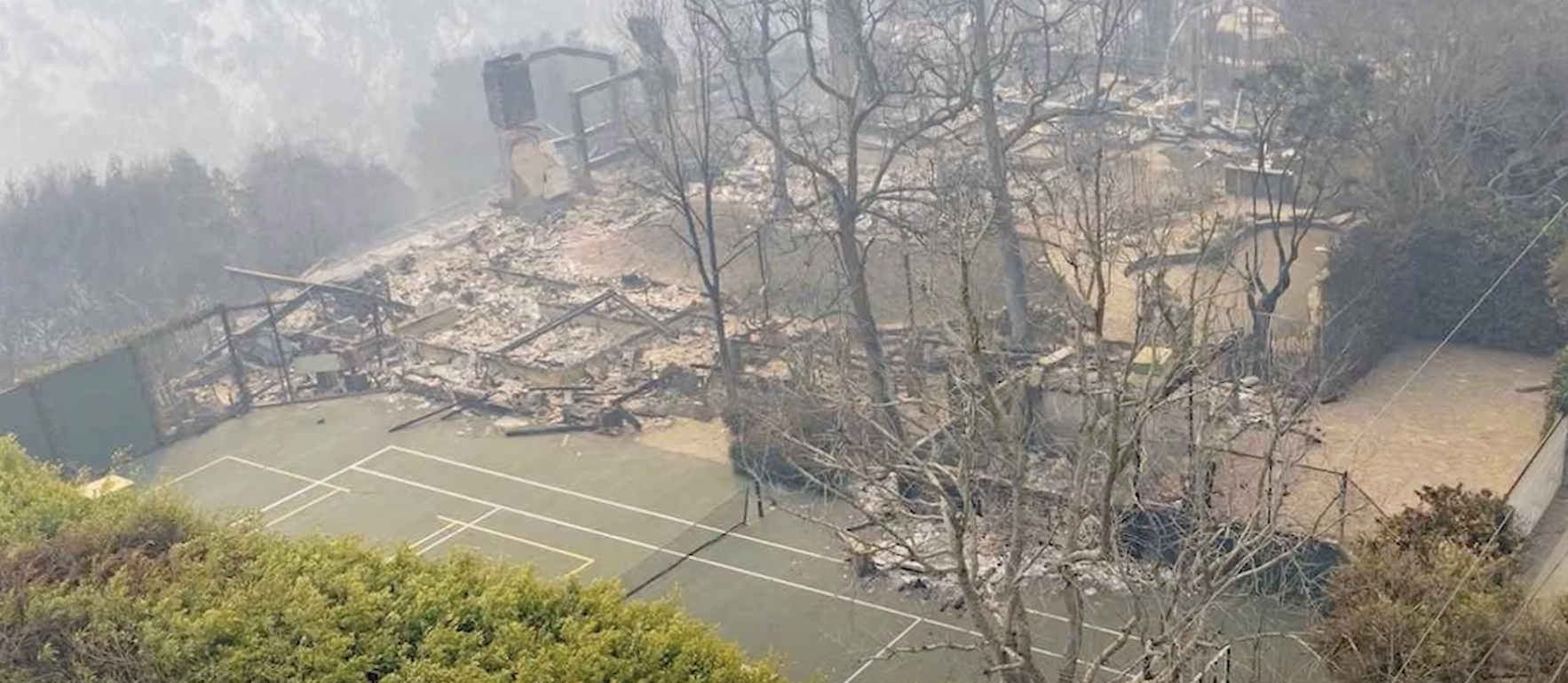 Une photo d'une zone touchée par les incendies de forêt qui ont affecté Los Angeles, datée du 9 janvier 2025 | Source : YouTube/@theexpresstribune