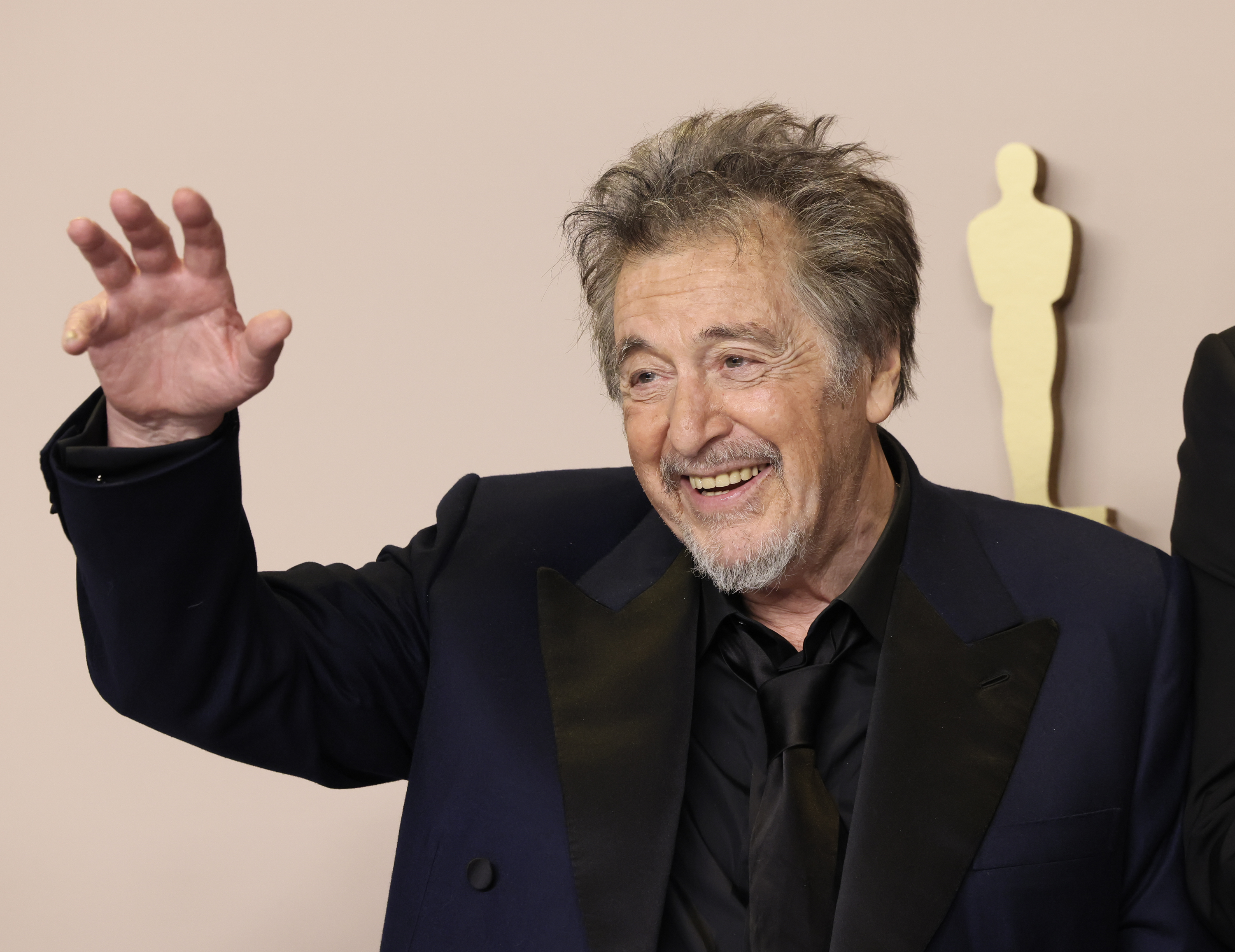 Al Pacino pose lors de la 96e cérémonie annuelle des Oscars le 10 mars 2024 à Hollywood, Californie | Source :  Getty Images