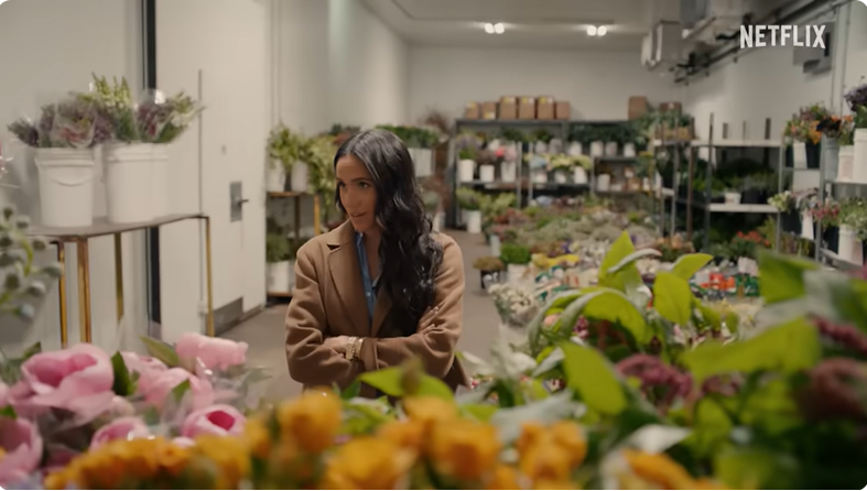 Meghan Markle dans la bande-annonce de sa série "With Love, Meghan" sur Netflix | Source : Youtube/Netflix