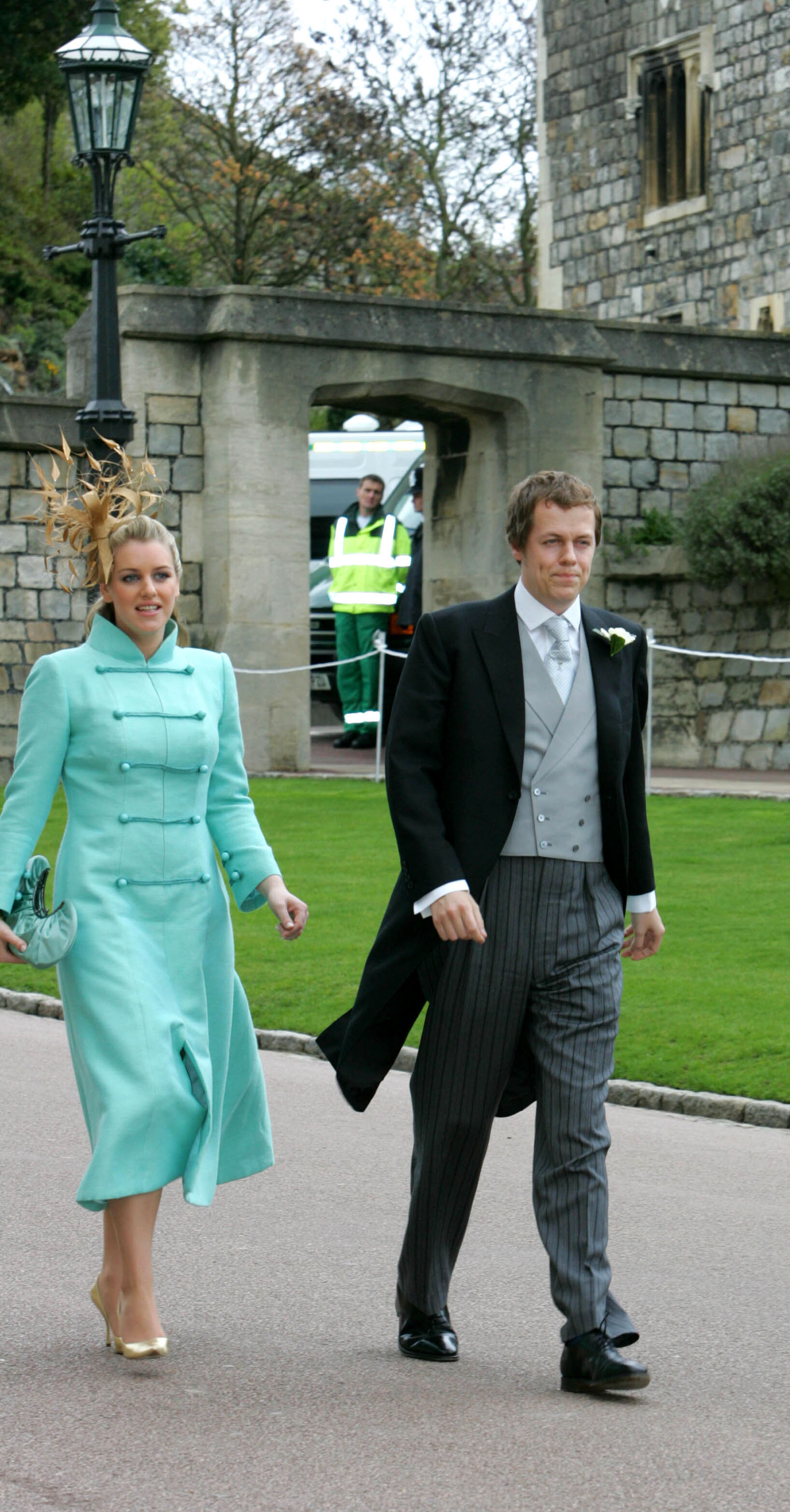 Tom Parker Bowles et Laura Parker Bowles au mariage royal de leur mère et de leur beau-père à Winsdor, en Grande-Bretagne, le 9 avril 2005. | Source : Getty Images