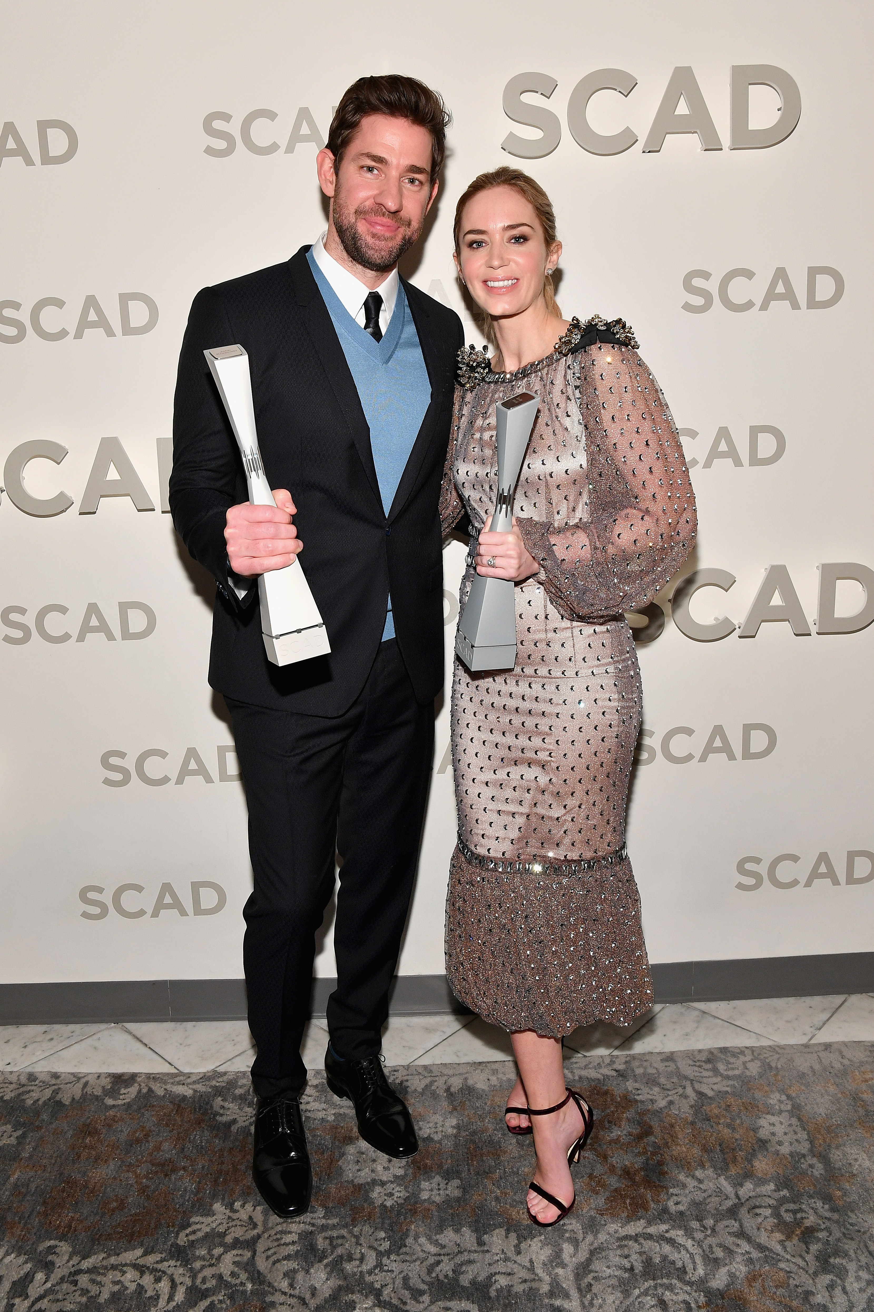 John Krasinski et Emily Blunt assistent à la remise des prix et à la projection de "Sans un bruit" lors du 21e festival du film SCAD Savannah à Savannah, en Géorgie, le 27 octobre 2018. | Source : Getty Images