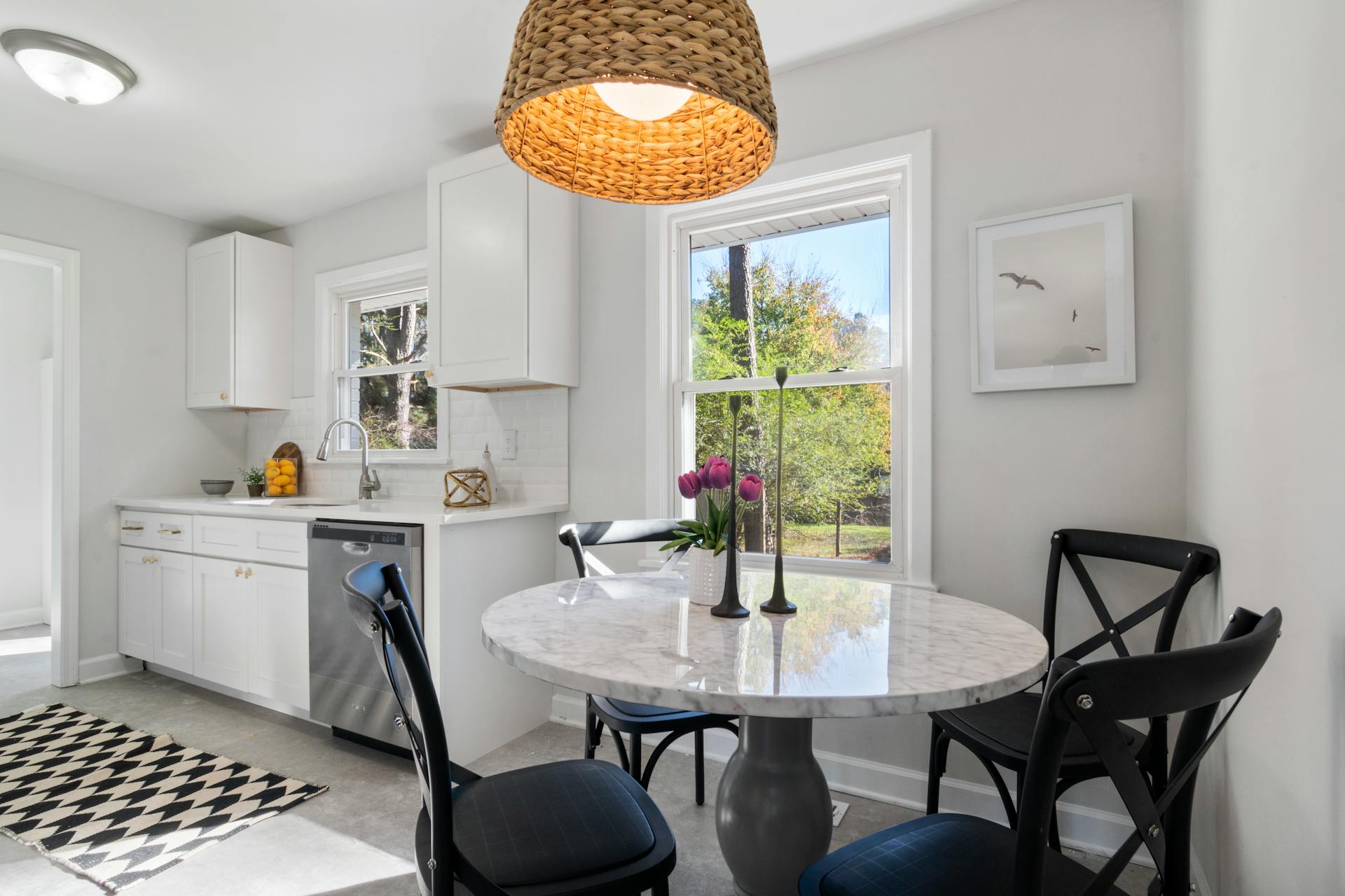 A dining table in a small kitchen | Source: Pexels