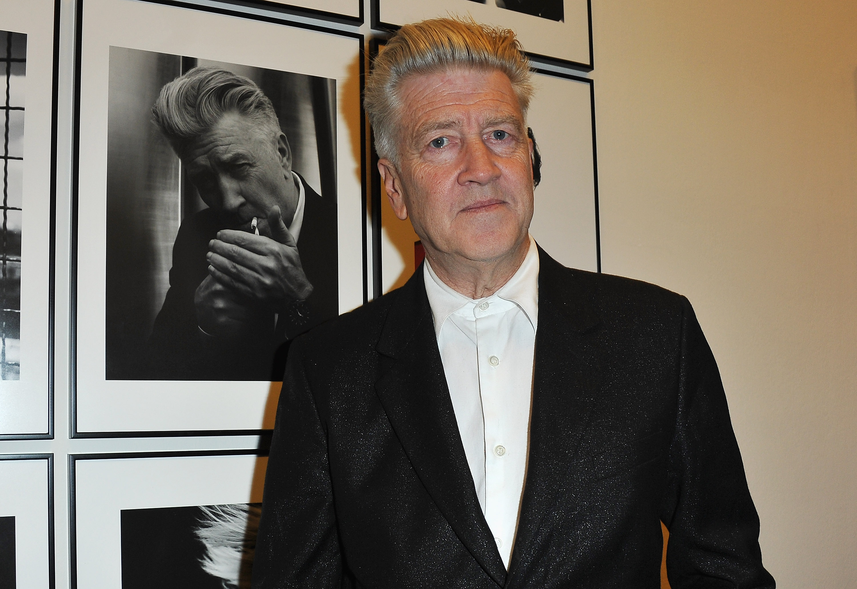 David Lynch assiste au lancement de l'exposition Karl Lagerfeld à Paris, France, le 14 septembre 2010 | Source : Getty Images