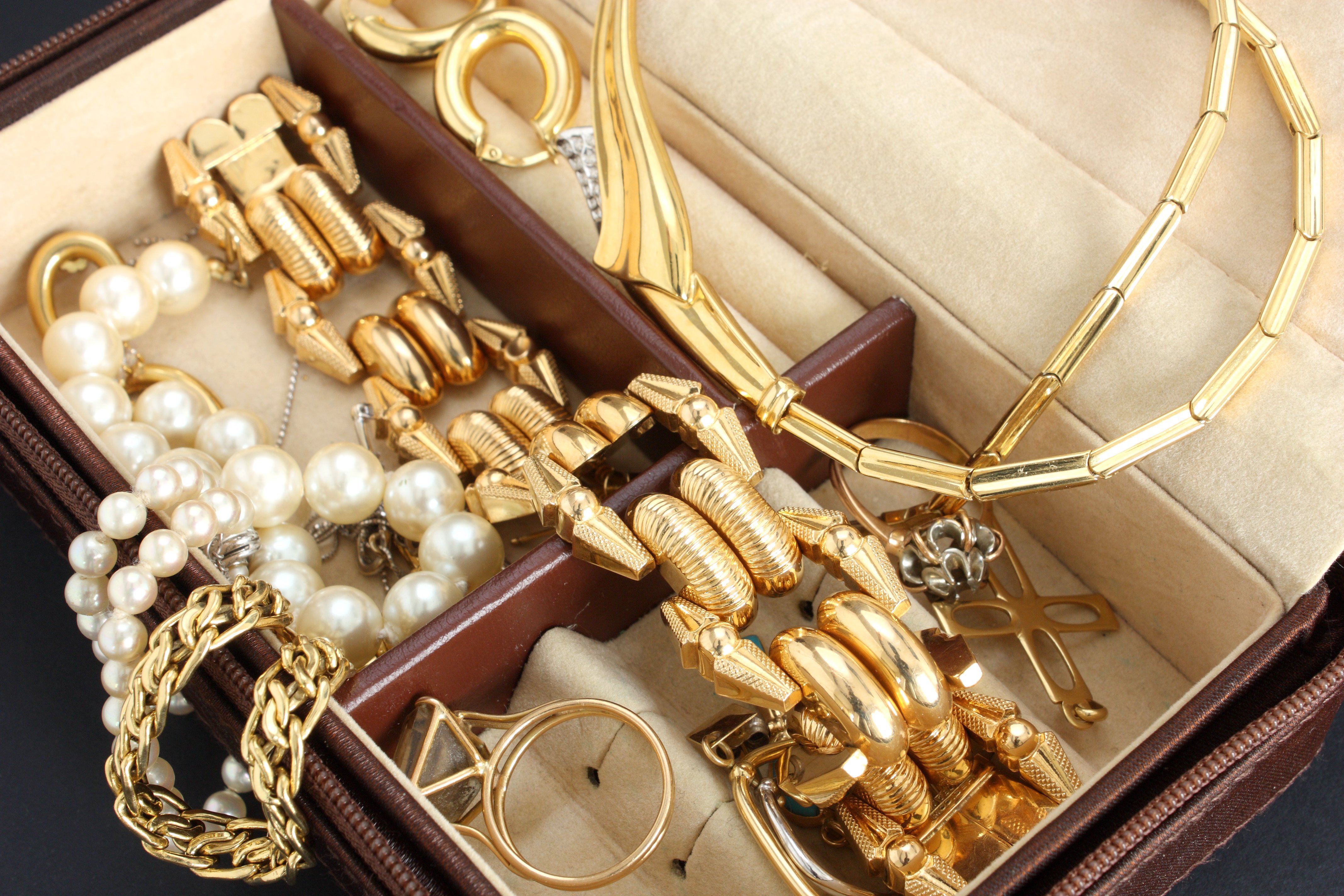 Bijoux de famille | Source : Shutterstock
