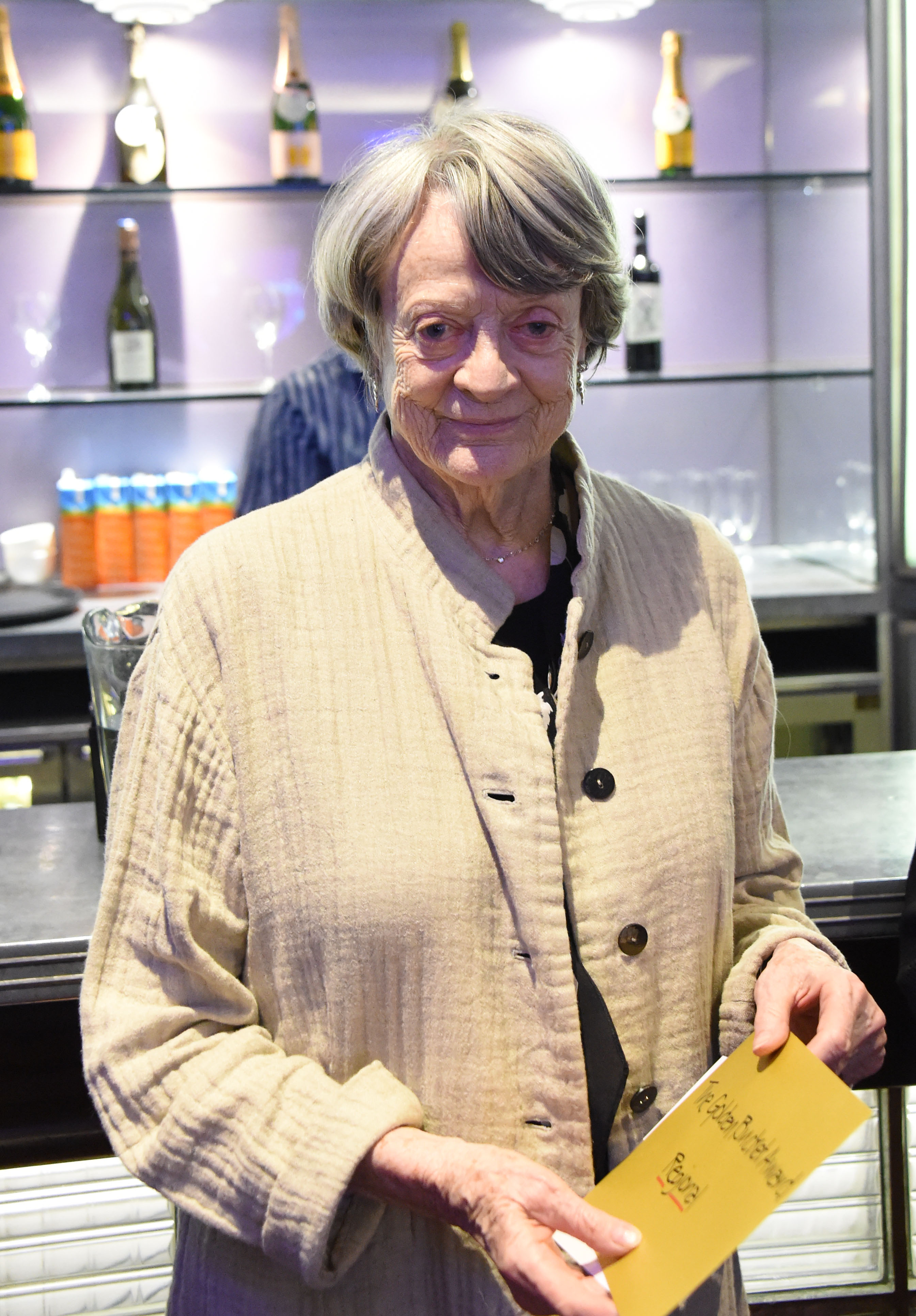 Maggie Smith assiste à la cérémonie des Acting For Others Golden Bucket Awards, le 4 mai 2018, à Londres, en Angleterre. | Source : Getty Images