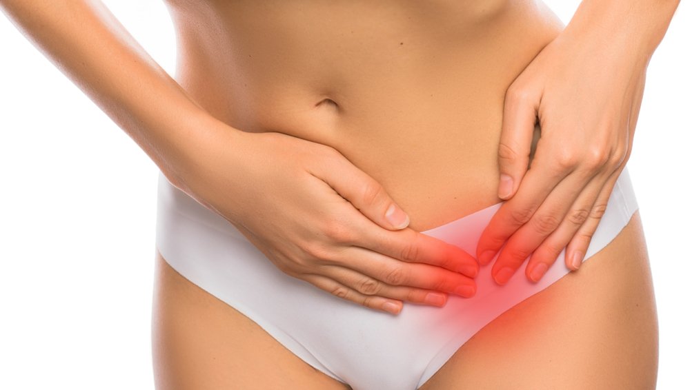 Une femme souffrant de douleurs au bas ventre. l Source: Shutterstock