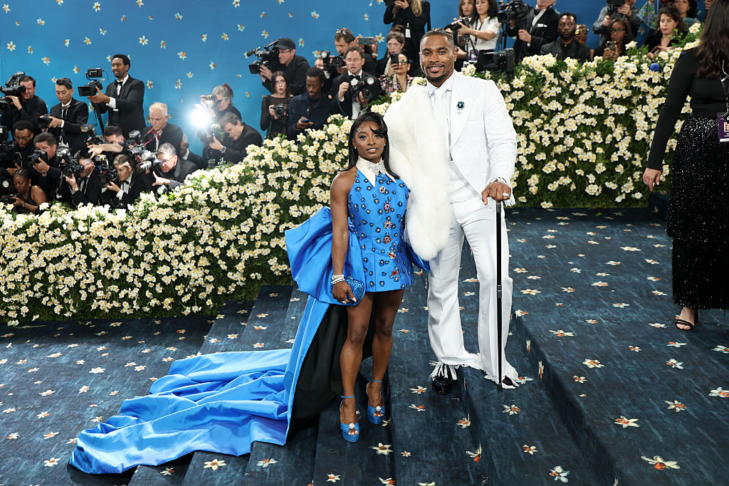 Simone Biles et Jonathan Owens lors du 2025 Met Gala au Metropolitan Museum of Art le 5 mai à New York.