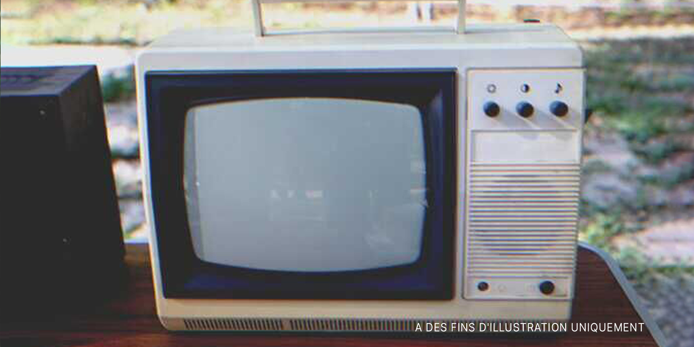 Une vieille télévision | Source : Shutterstock