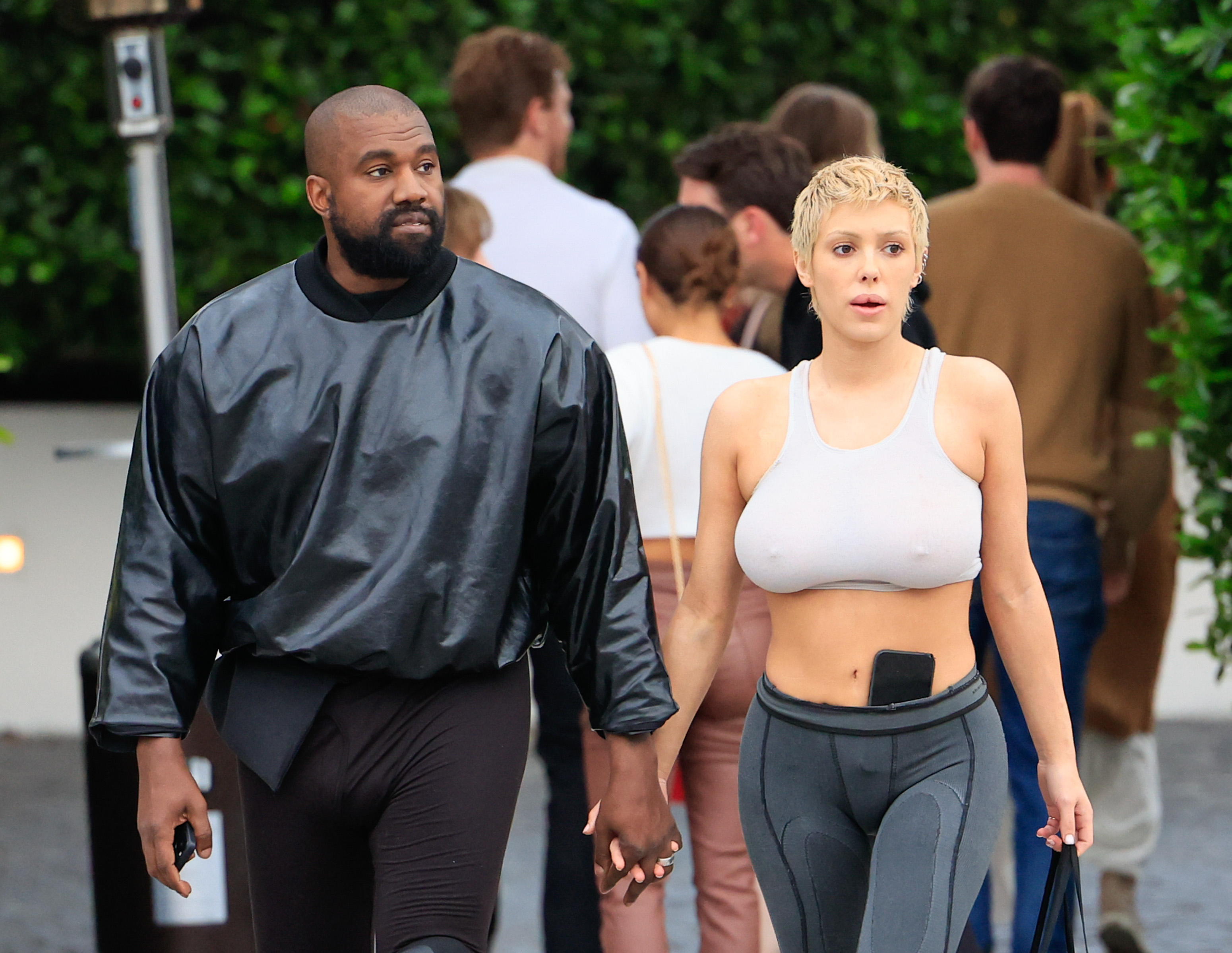 Kanye West et Bianca Censori aperçus le 13 mai 2023 à Los Angeles, en Californie. | Source : Getty Images