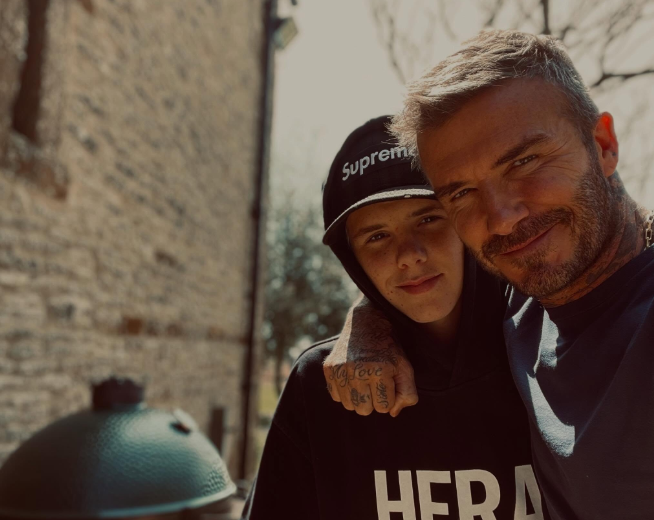 Une autre photo de souvenir montrait David en compagnie de Cruz quand il était plus jeune. La publication retraçait son parcours de père à travers les différentes étapes de la vie de ses enfants, plutôt que de se concentrer sur un seul moment. | Source : Instagram/davidbeckham