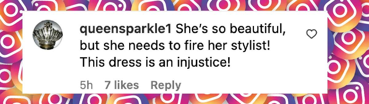 Un commentaire de fan sur J.Lo, daté du 3 février 2025 | Source : Instagram/extratv