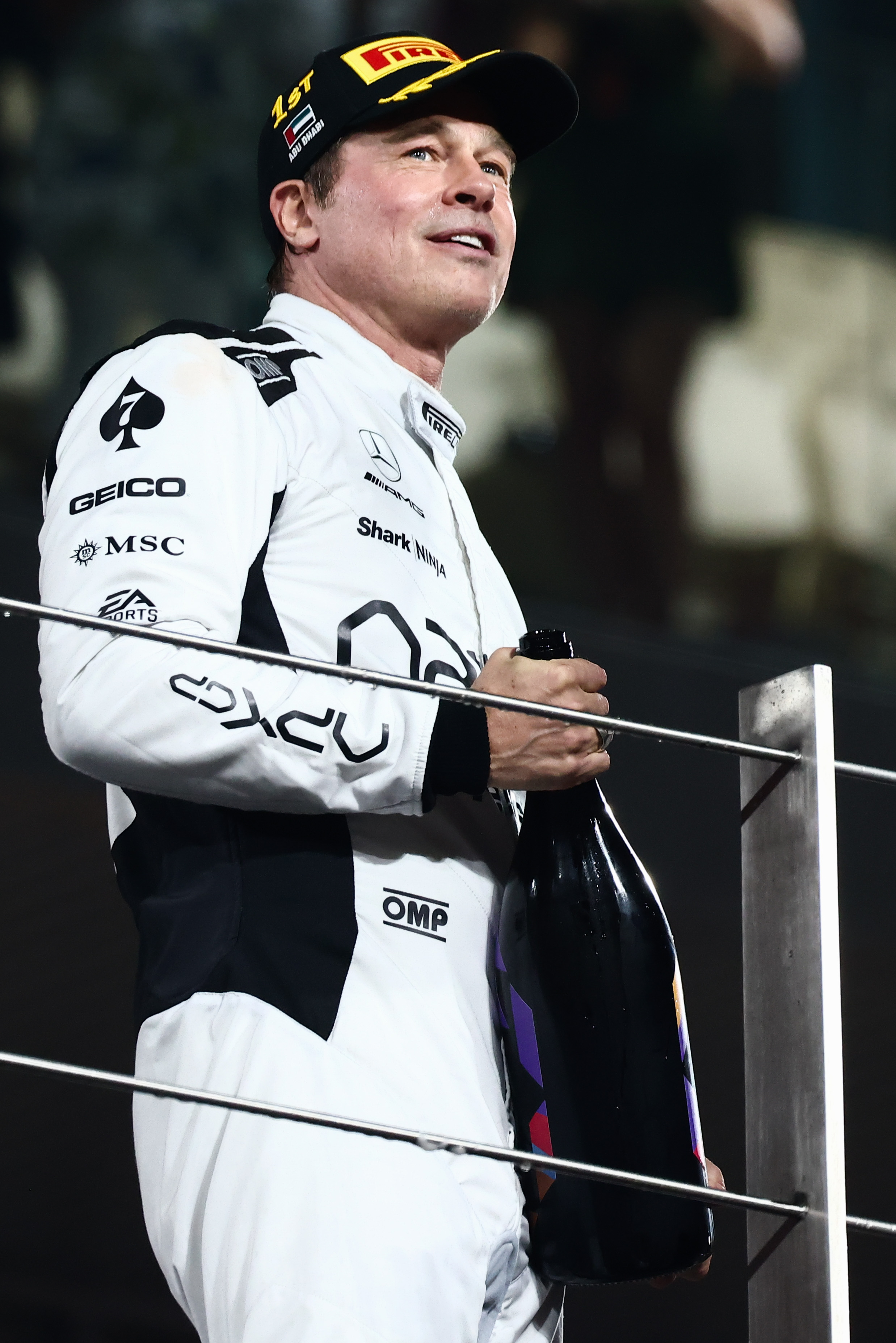 Brad Pitt en train de tourner une scène de "F1" pendant le Grand Prix de F1 d'Abu Dhabi. | Source : Getty Images