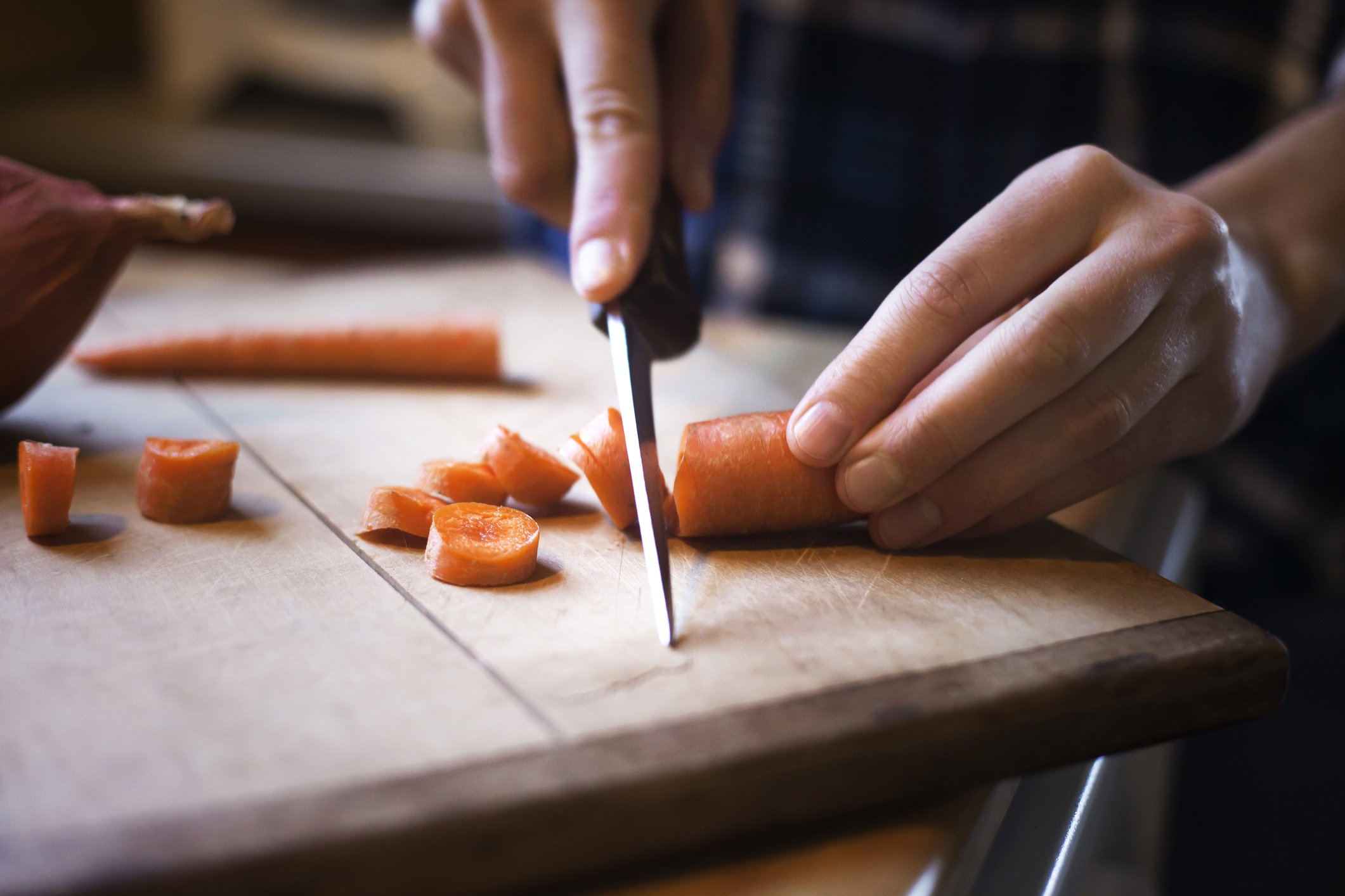 Des carottes hachées | source : Getty Images