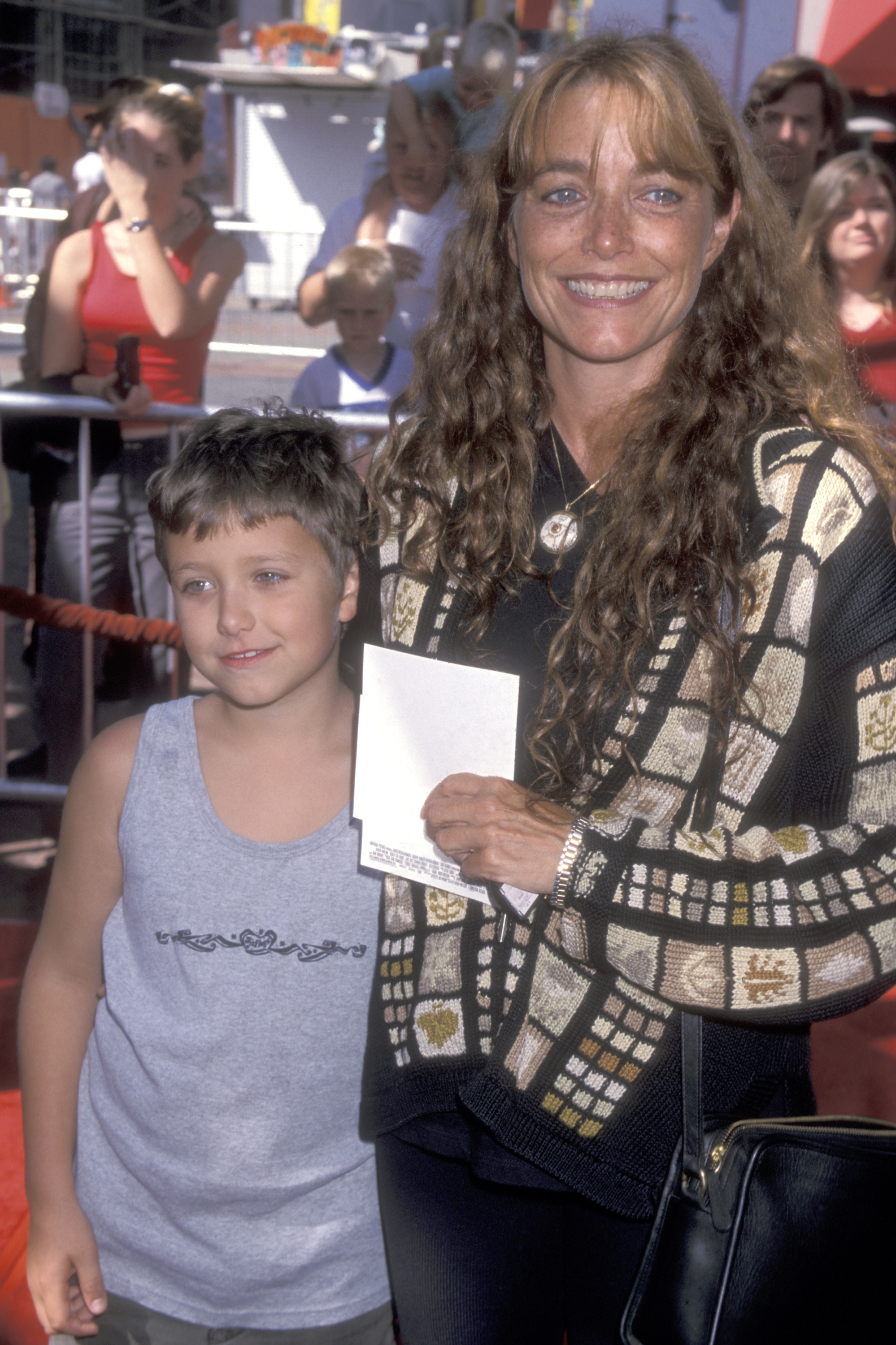 Karen Allen et Nicholas Browne assistent à la première de "Dudley Do-Right" le 21 août 1999 | Source : Getty Images