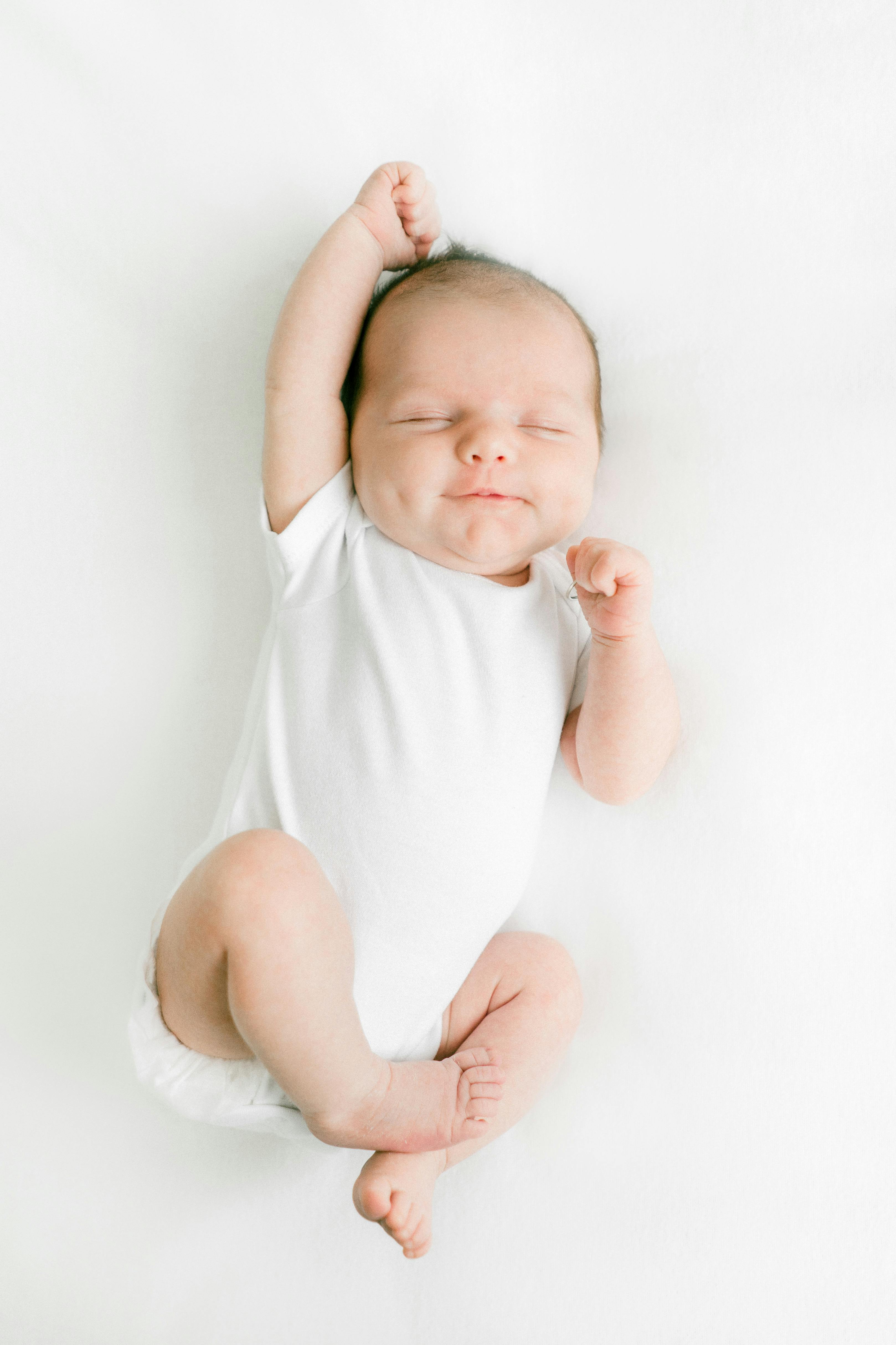 Un jeune bébé souriant | Source : Pexels