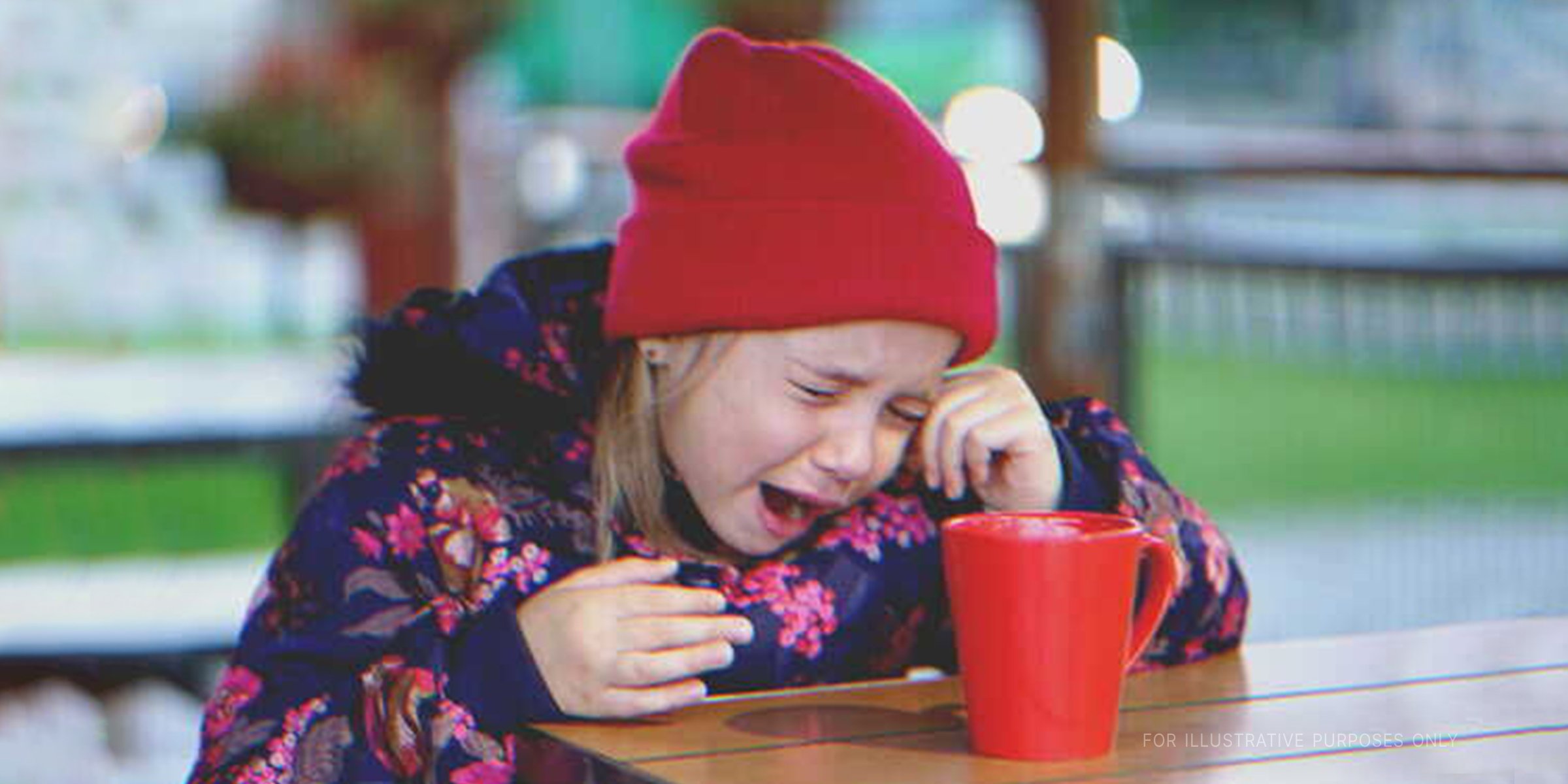 Petite fille qui pleure | Source : Shutterstock