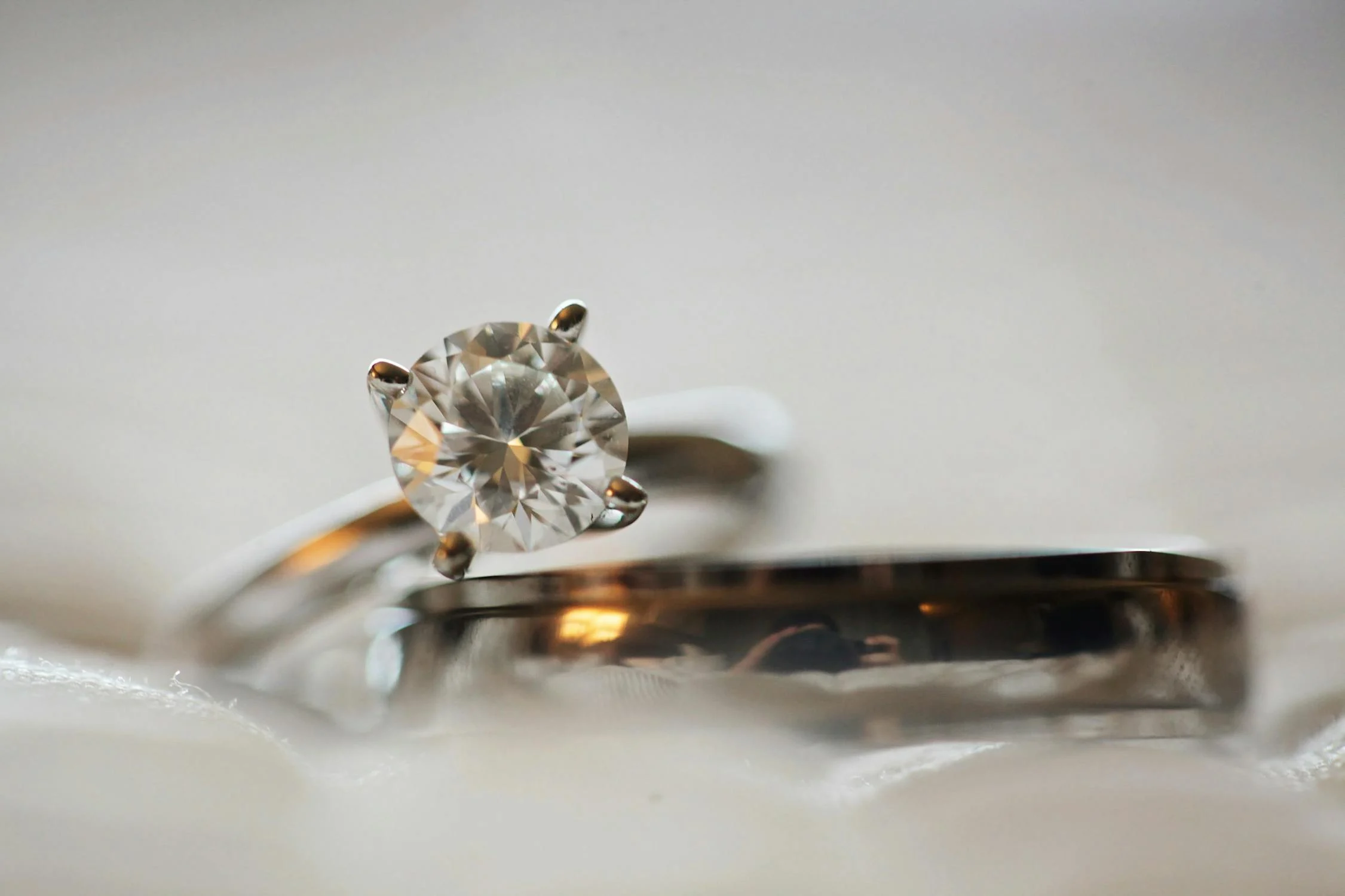 Une bague avec un diamant | Source : Pexels