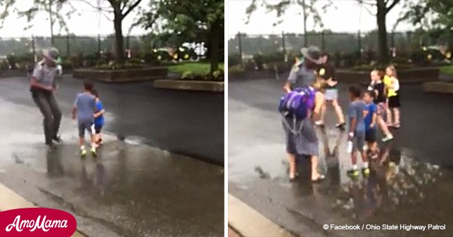 Un policier voit des enfants s'éclabousser dans une flaque d'eau, sa réaction est par la suite devenue virale